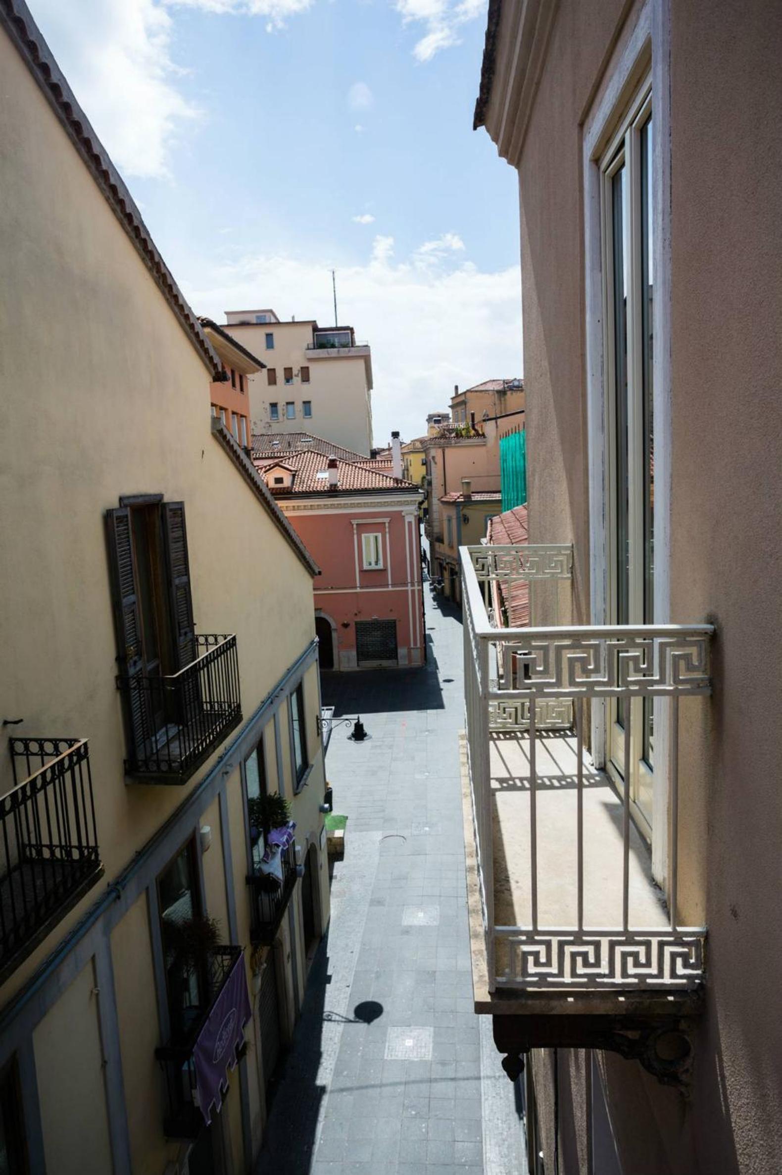 Double Room with Balcony (2 Adults + 1 Child) - Photo 1