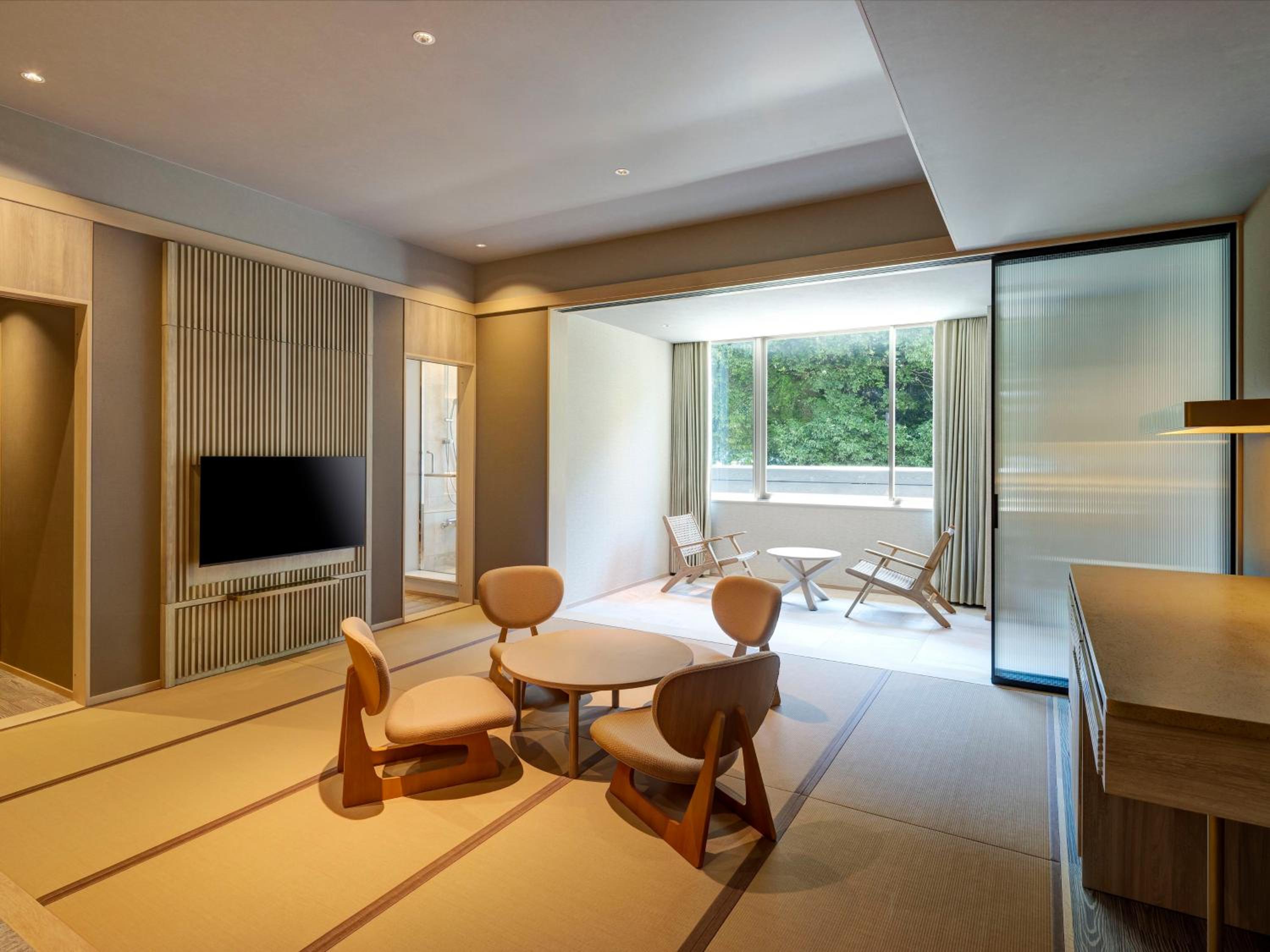 Premium Japanese Western Room with Private Hot Spring - Up to 5 Adults photo 3