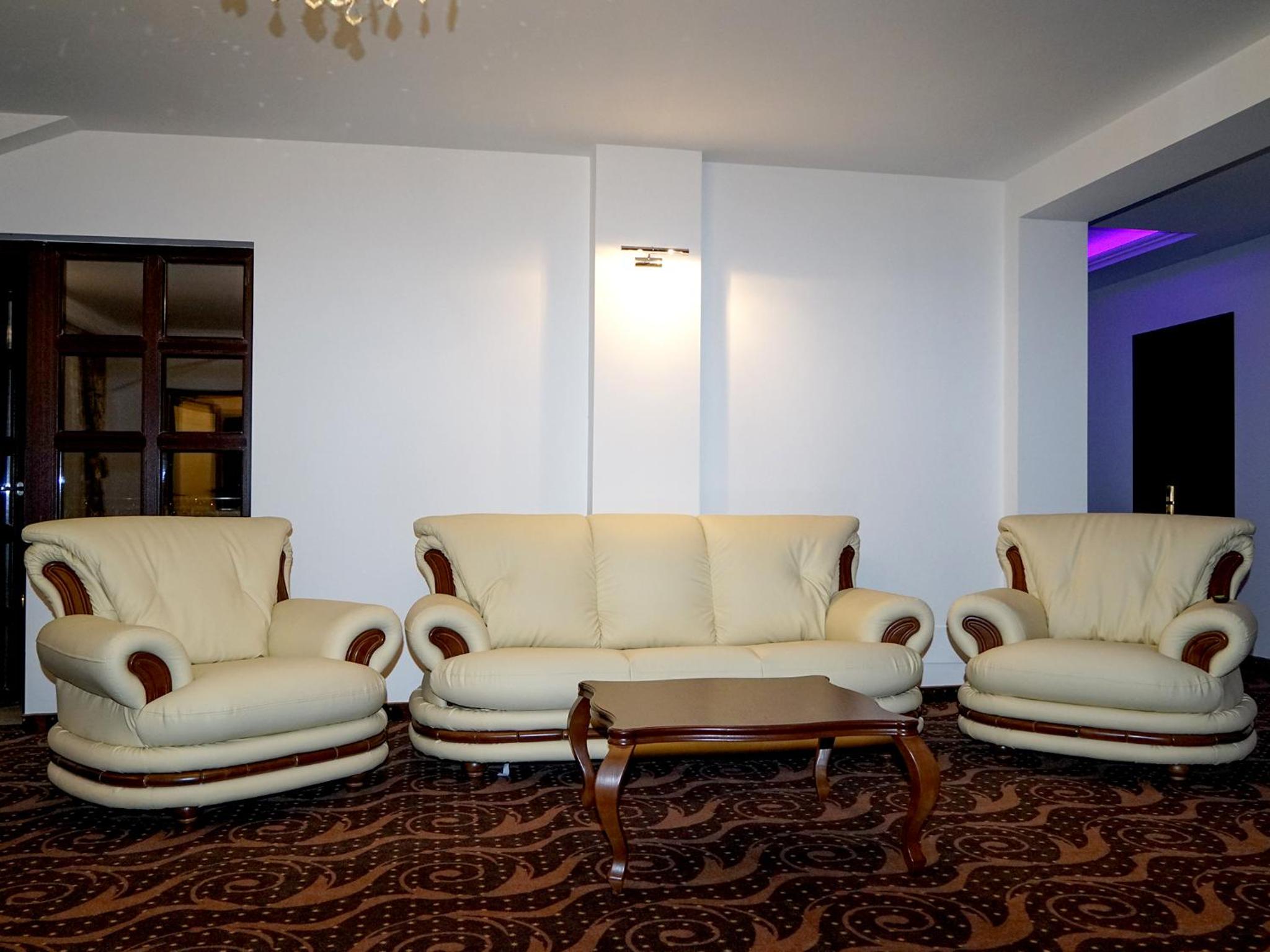 Double Room - Photo 2