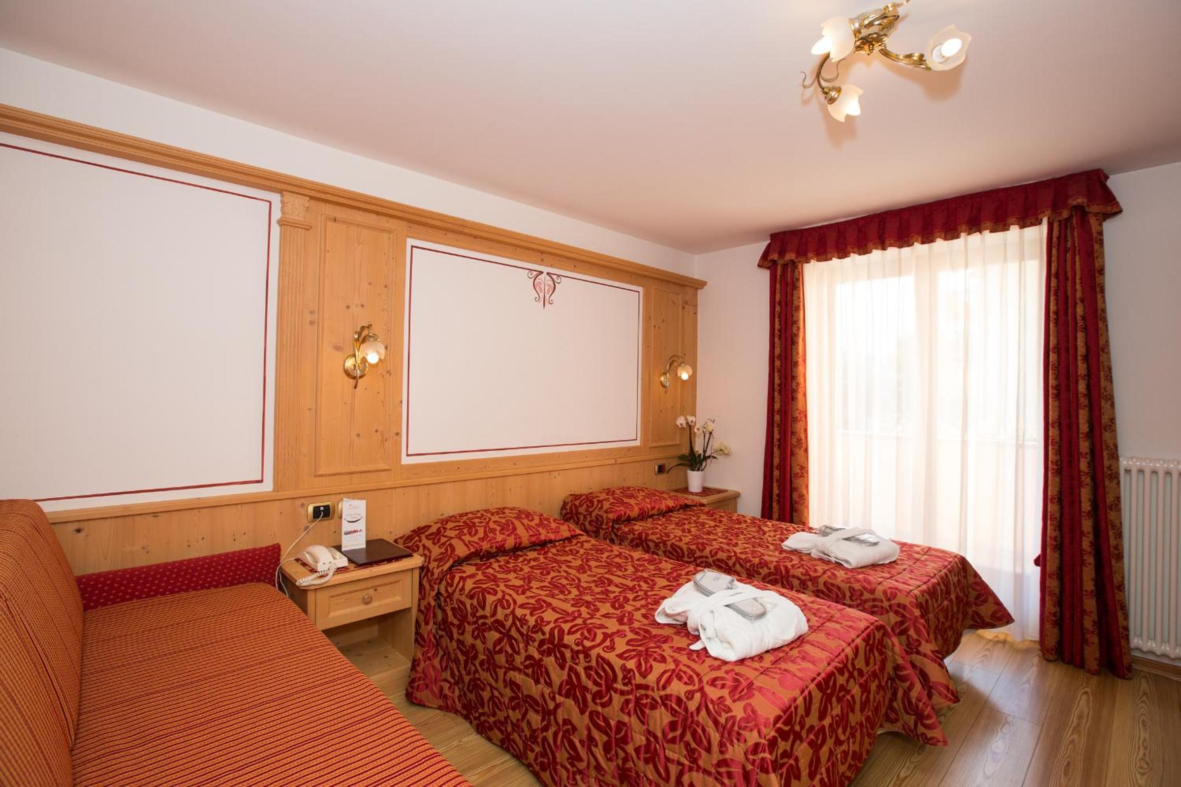 Double Room with Balcony photo 3