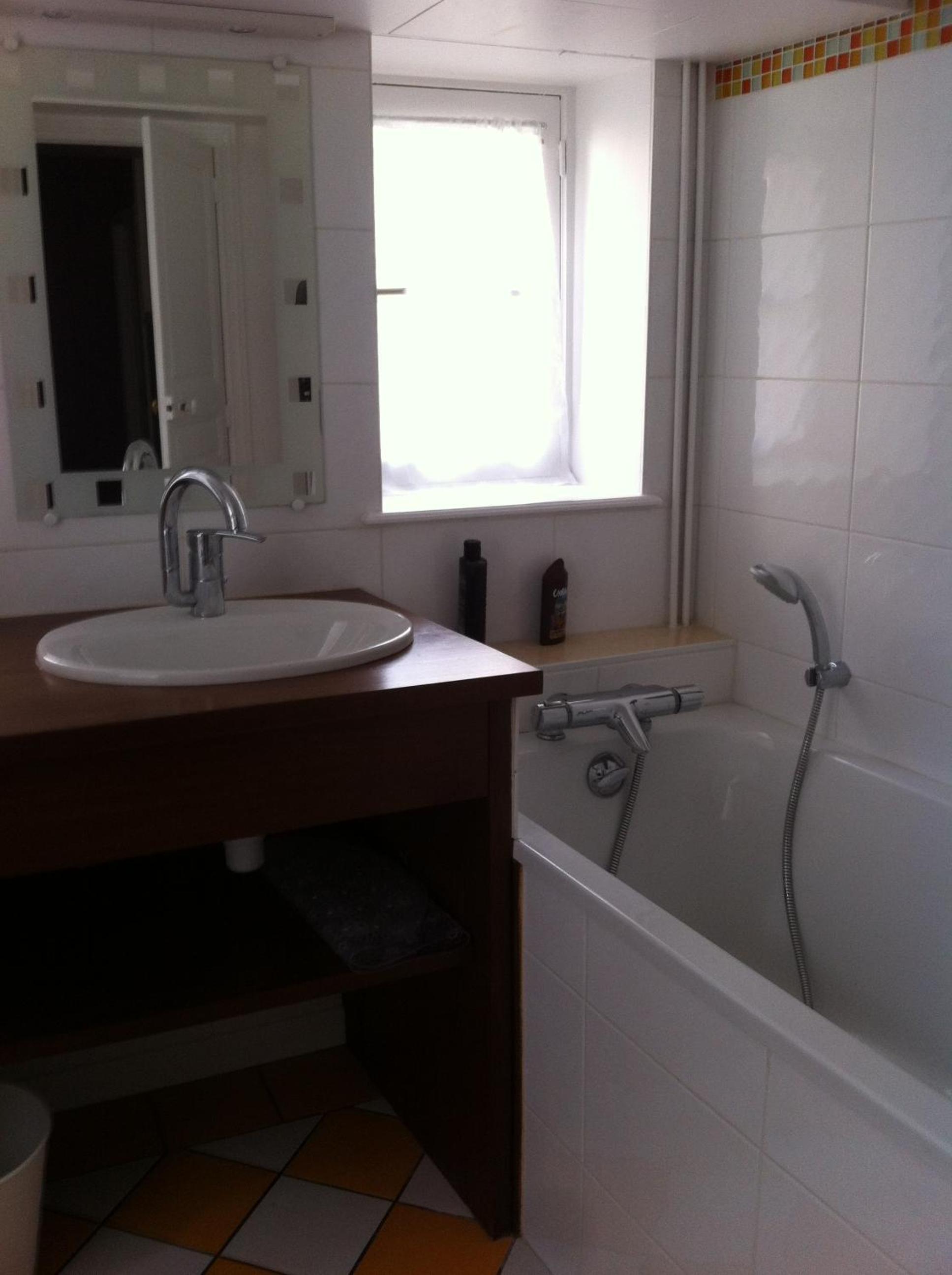 Five-Bedroom Apartment - Photo 2