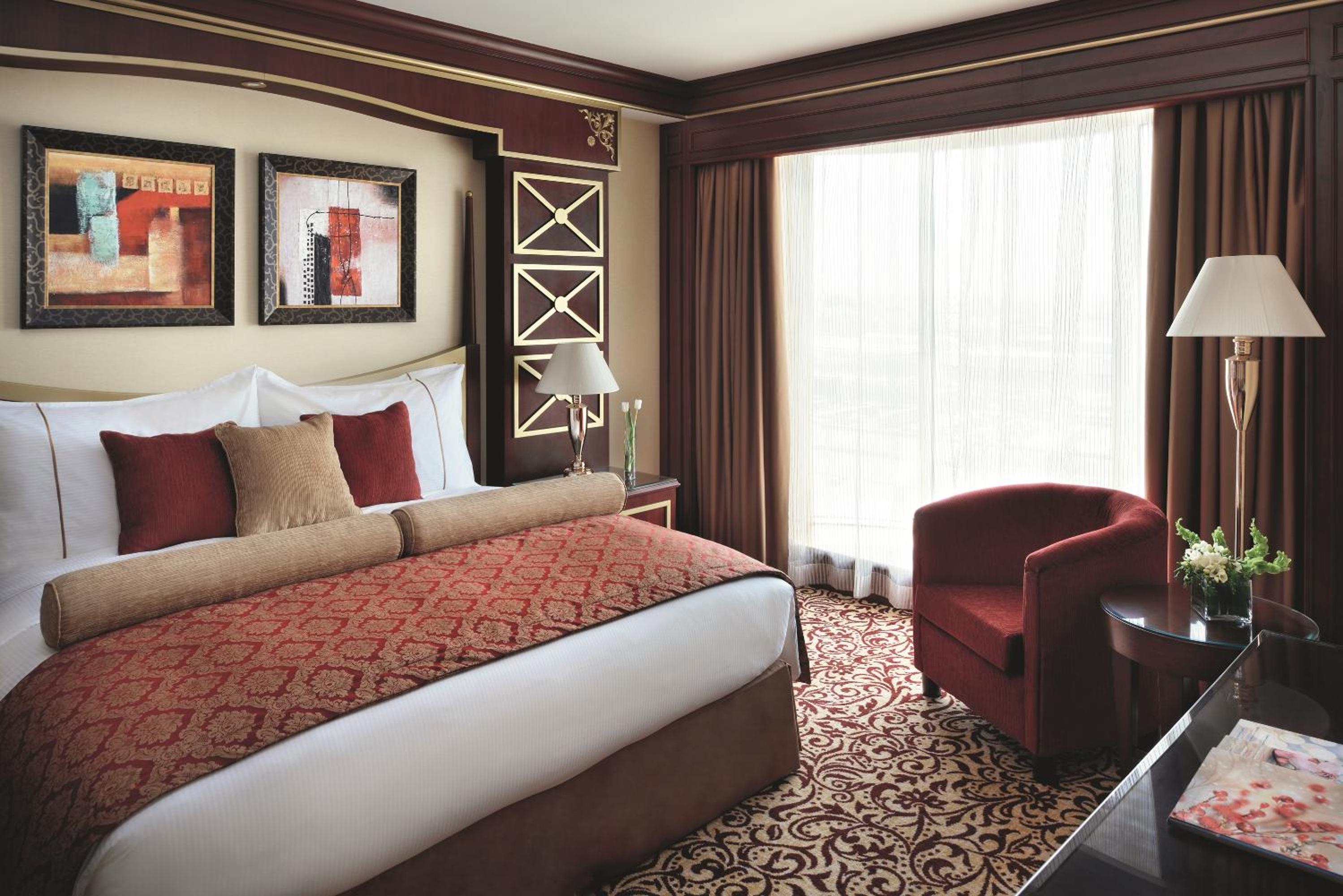 Business King Suite