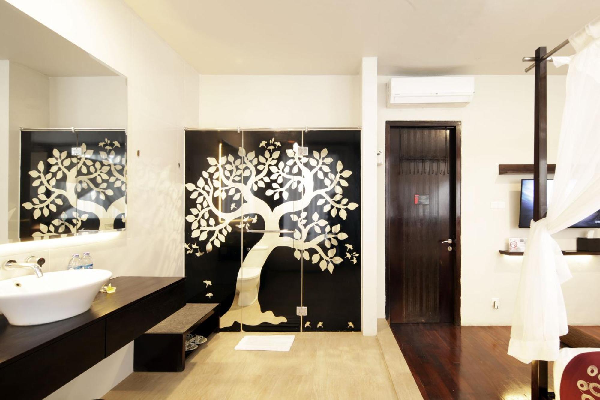 One-Bedroom Suite photo 2