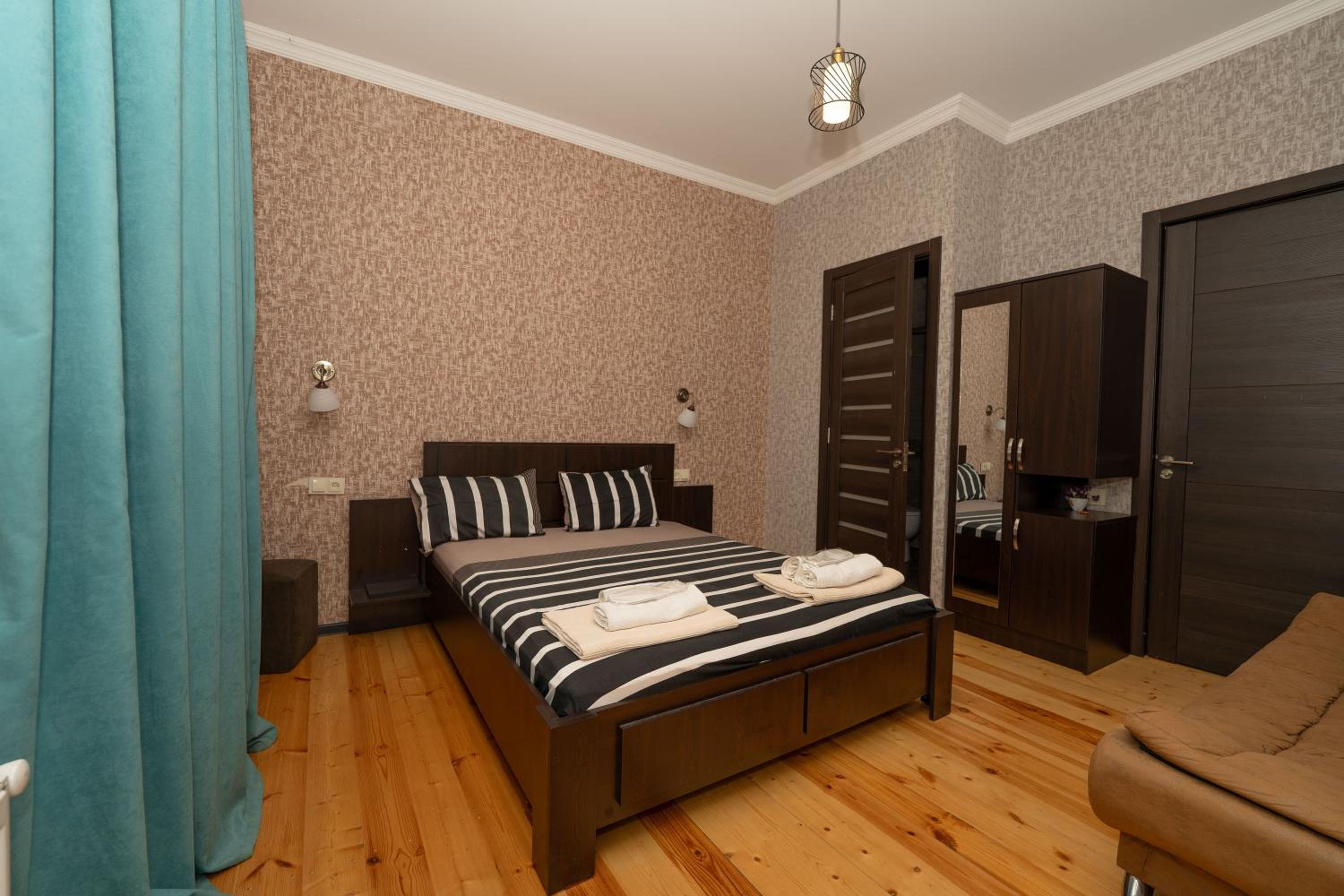 Double Room with Private Bathroom photo 2