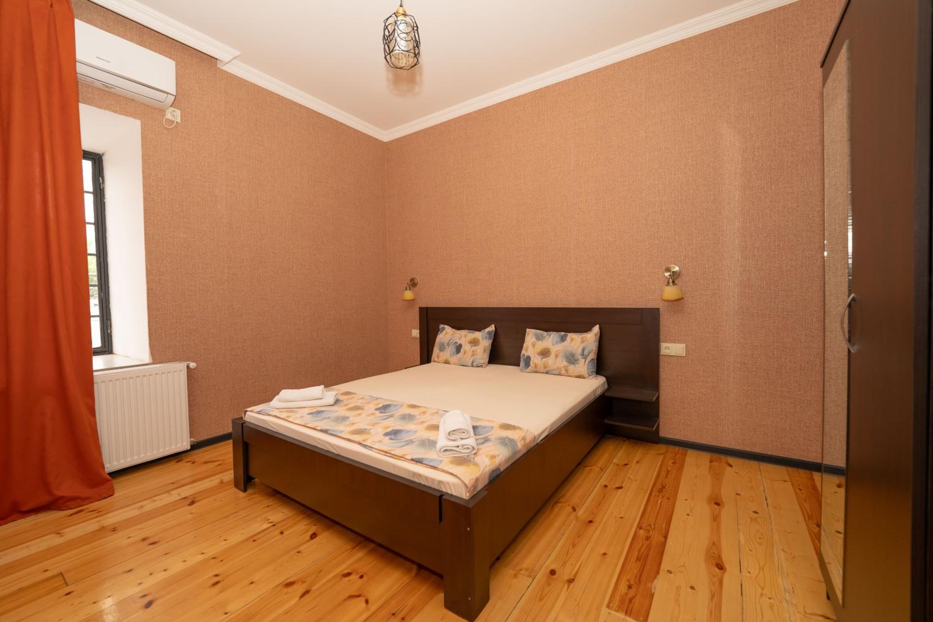 Double Room with Private Bathroom photo 2