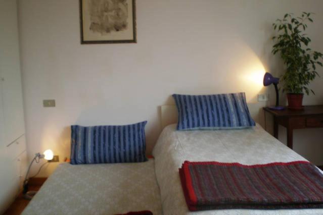 Twin Room with Shared Toilet