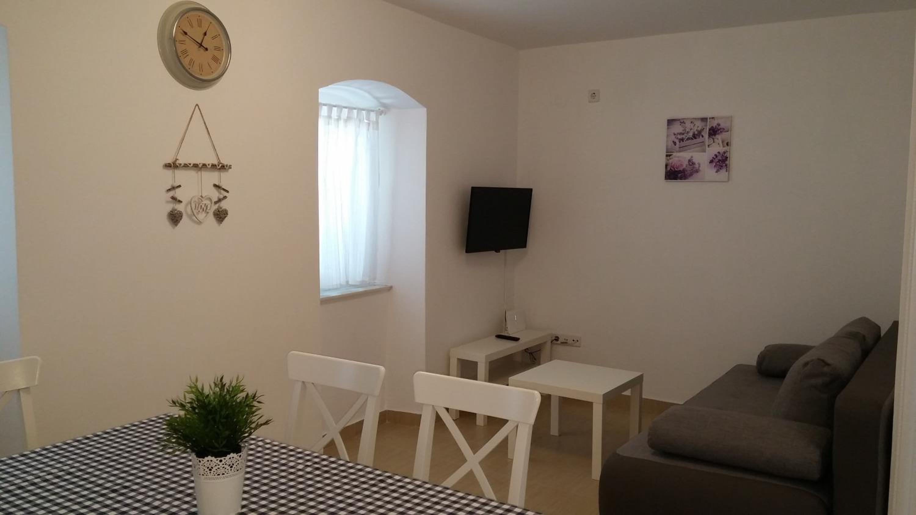Two-Bedroom Apartment with Terrace and Garden View photo 1