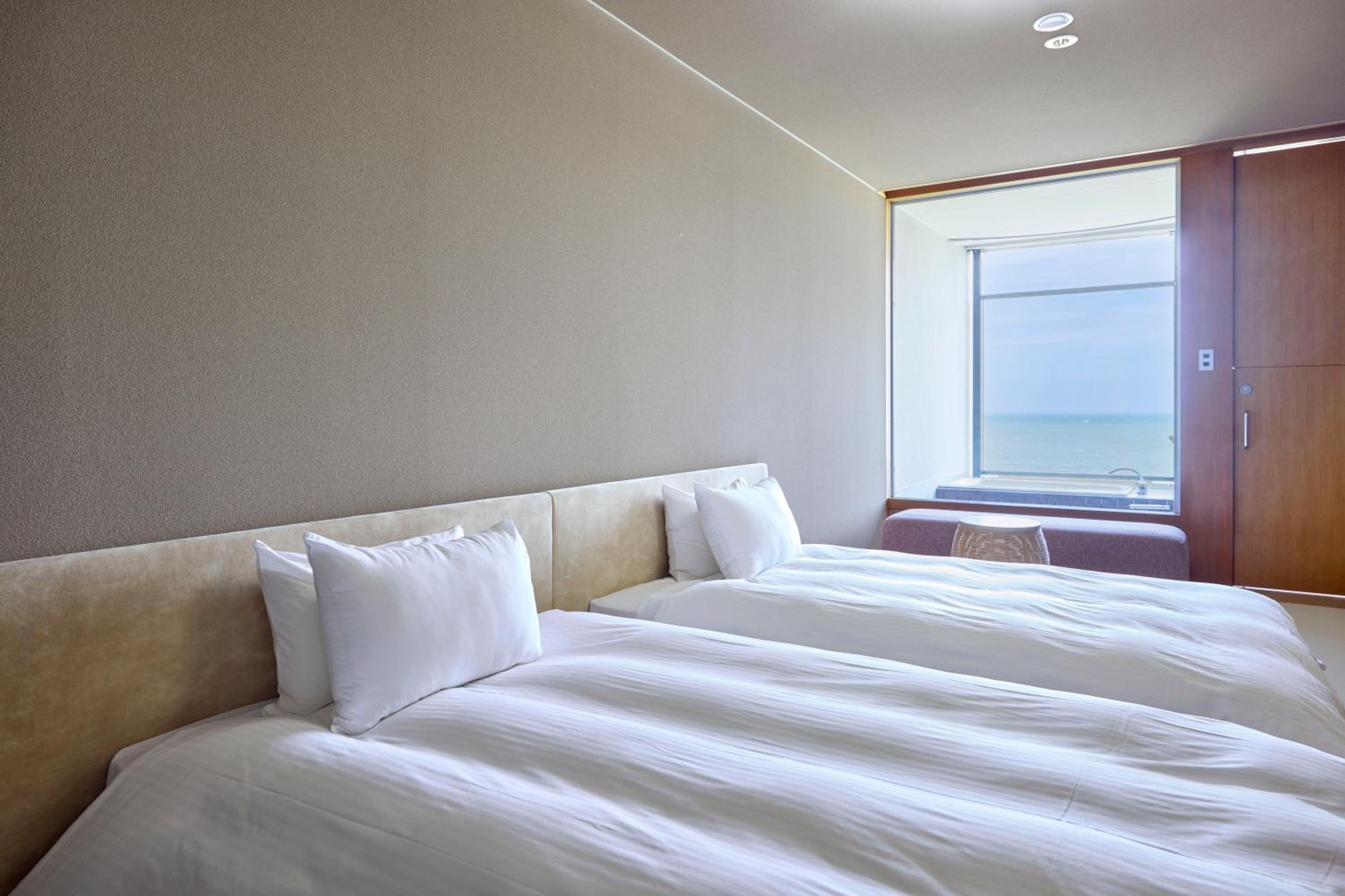 Twin Room with Bathroom