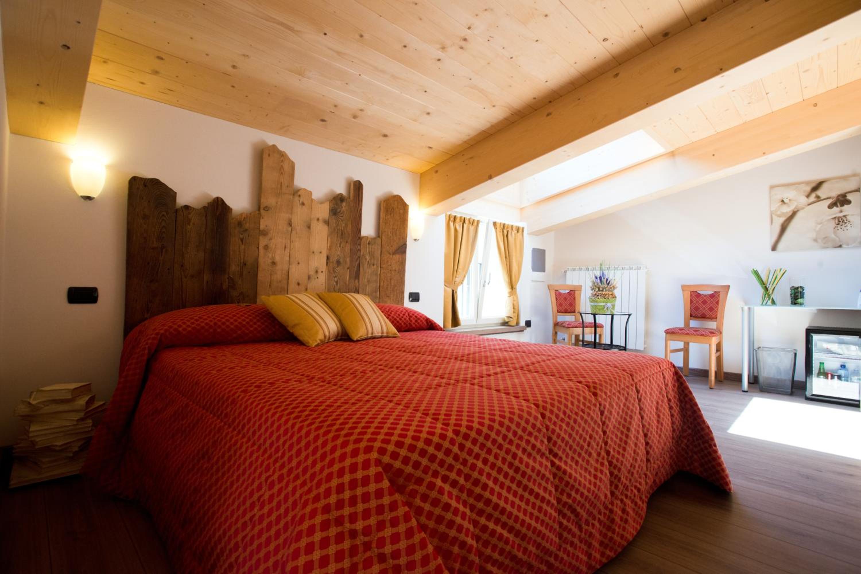 Deluxe Double or Twin Room - Annex - Photo 11