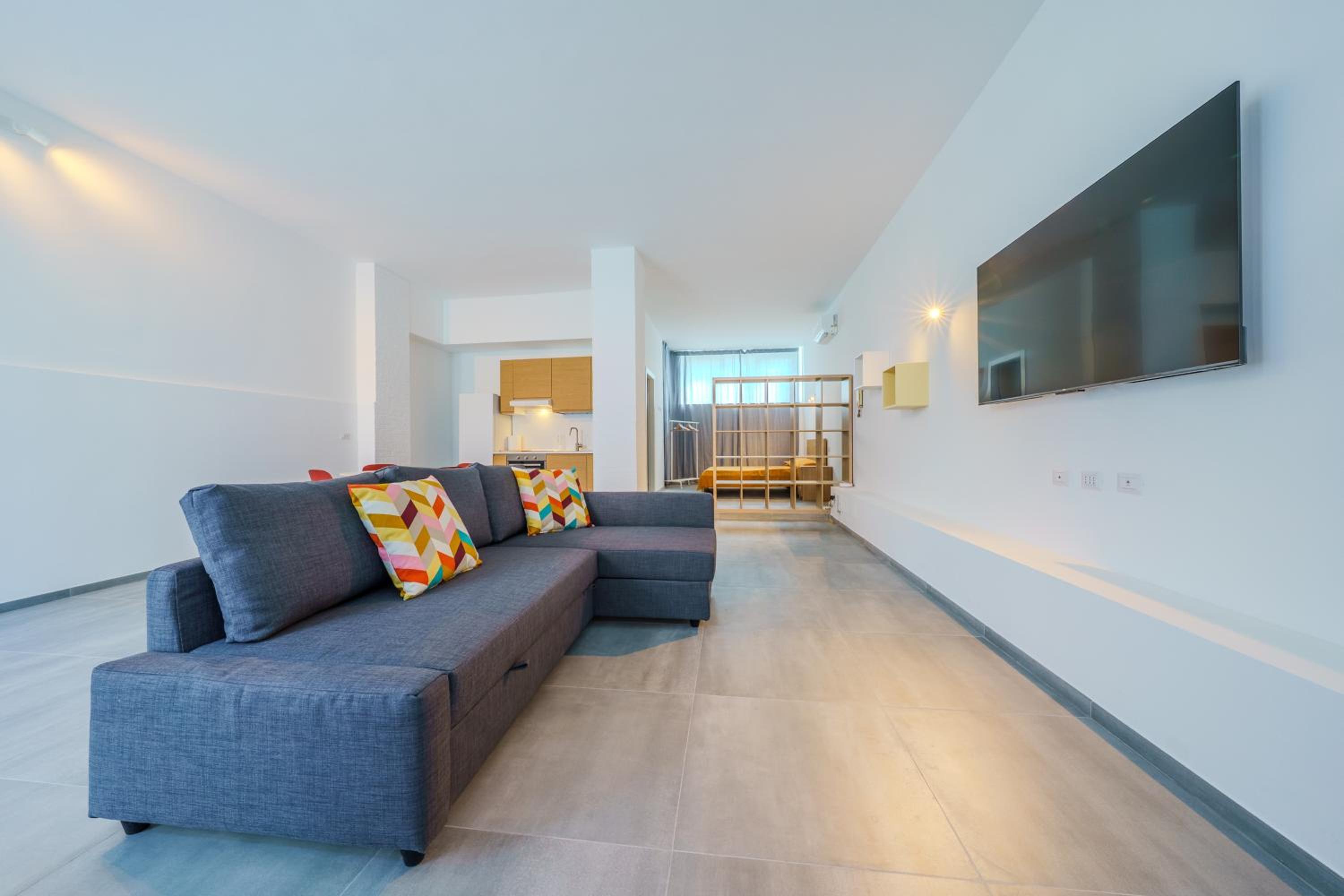 One-Bedroom Standard Apartment