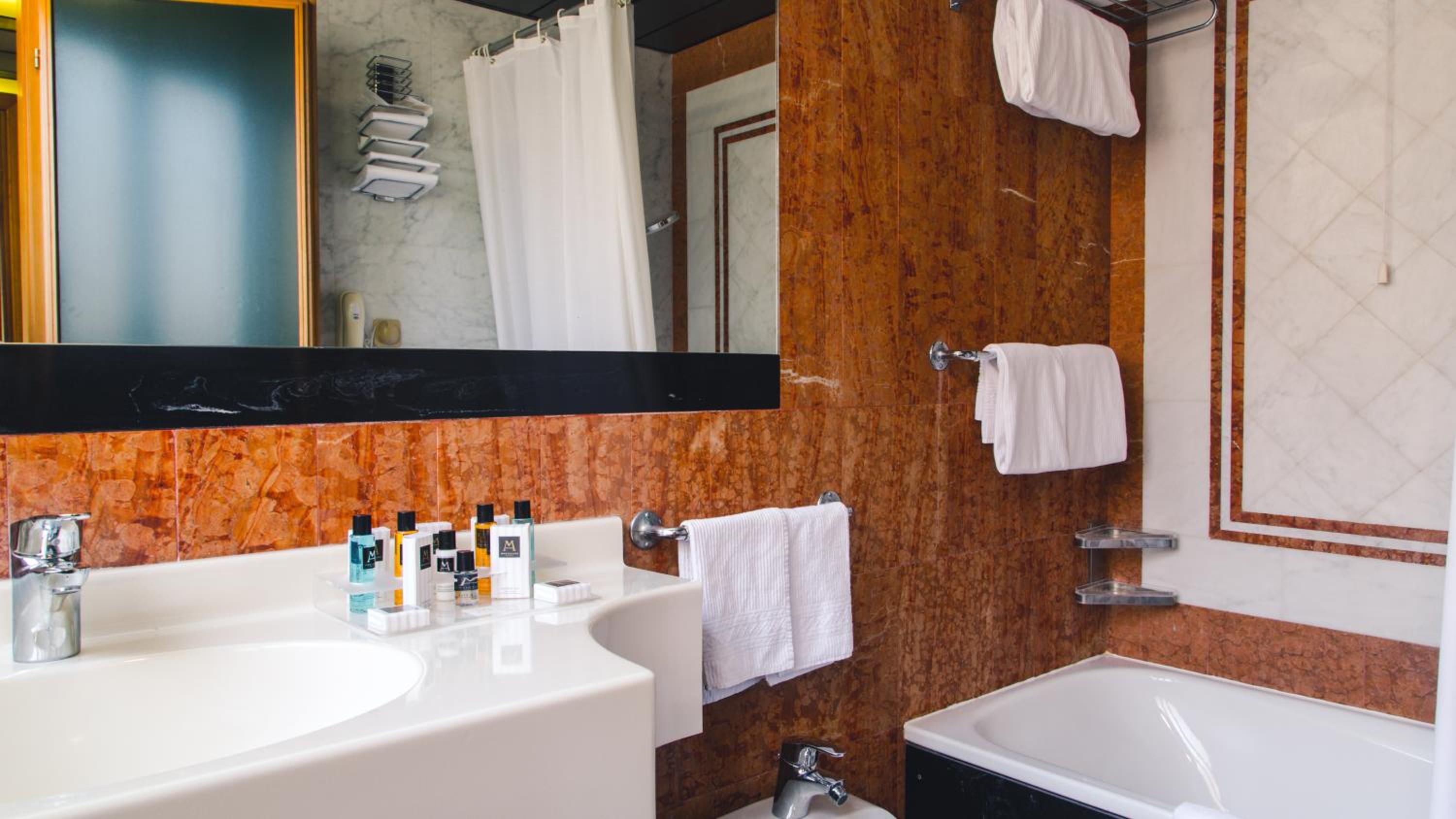 Executive Suite (3 Adults) - Photo 2
