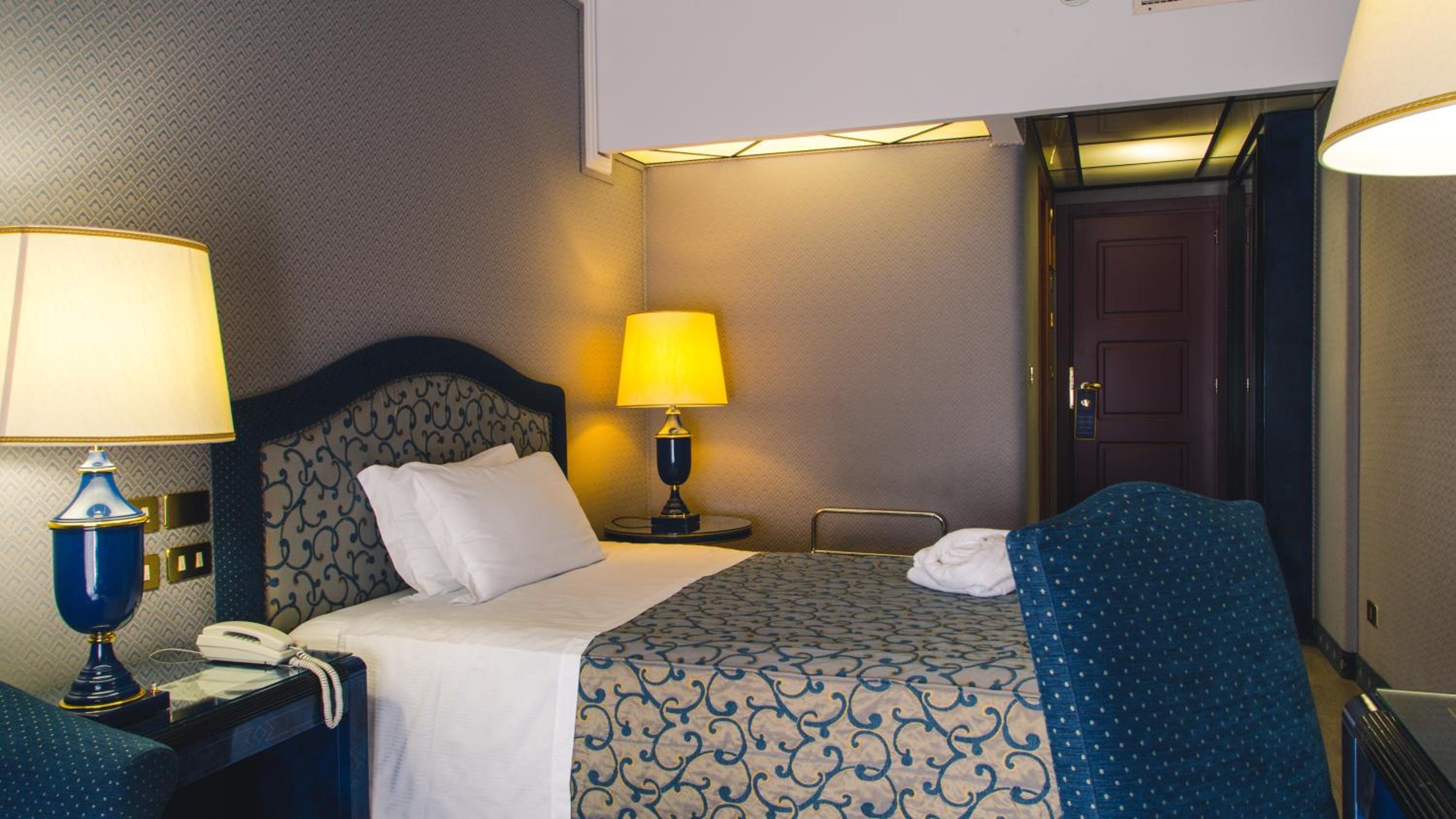 Classic Double Room (1 Adult) - Photo 1