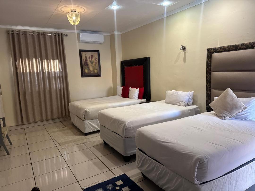 Triple Room - Photo 2