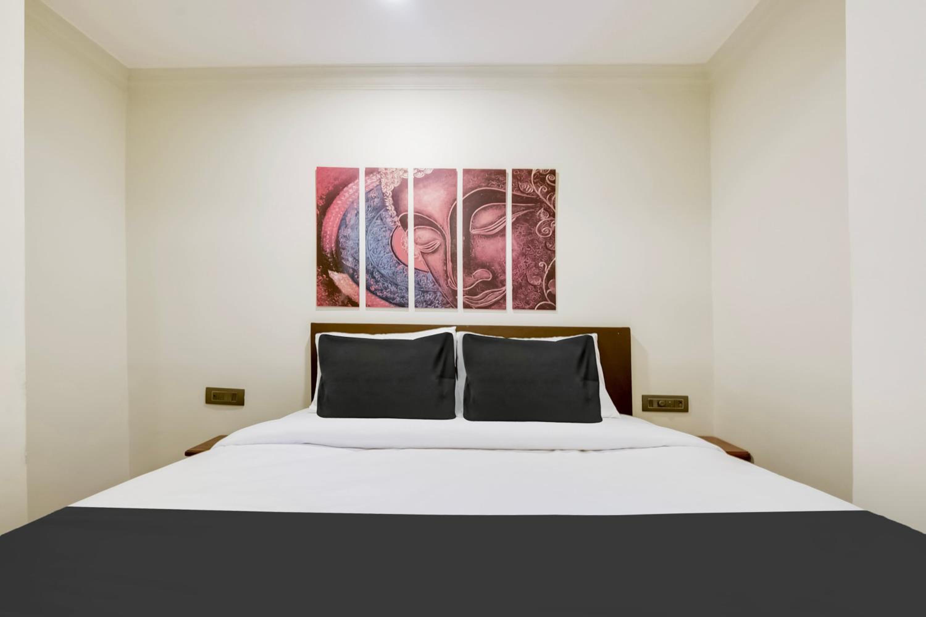 Triple Room with Bath photo 3