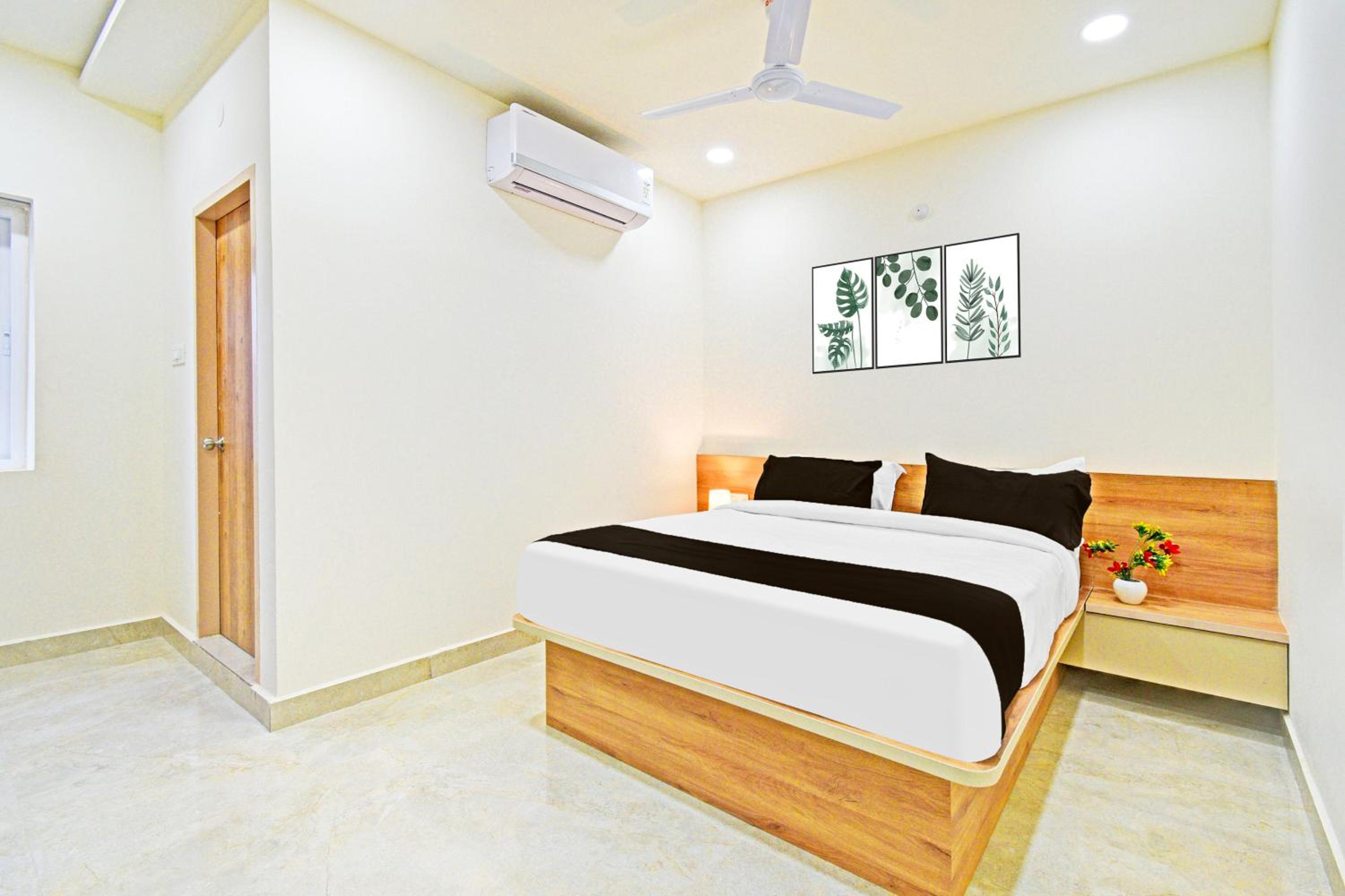 Comfort Triple Room with Shower photo 1