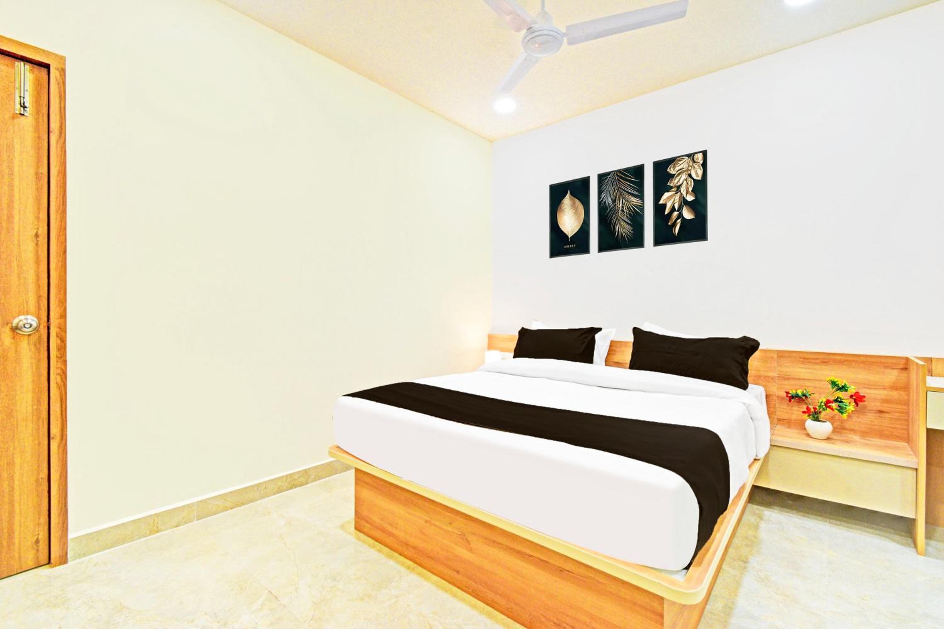 Comfort Triple Room with Shower photo 2