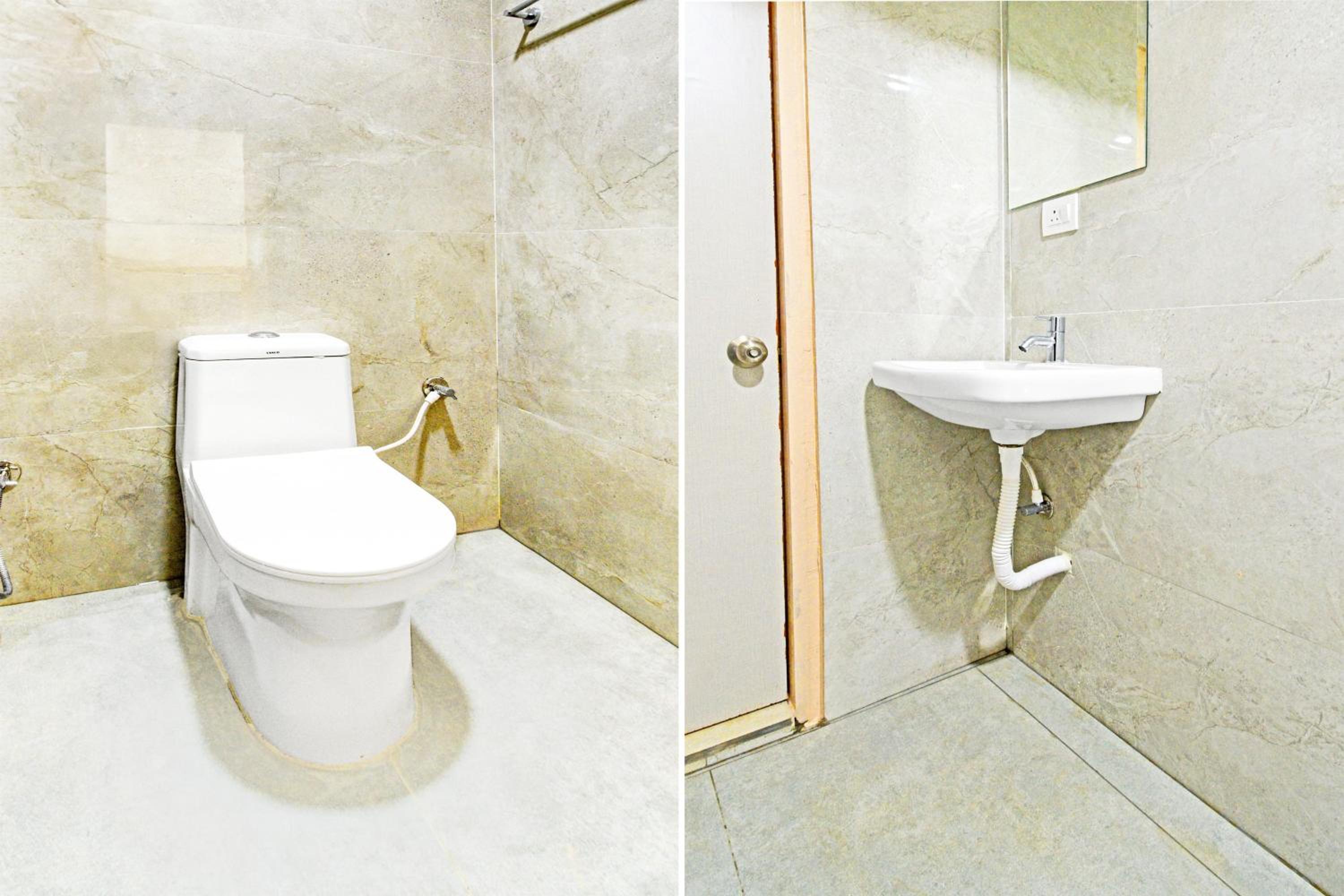 Comfort Triple Room with Shower photo 3