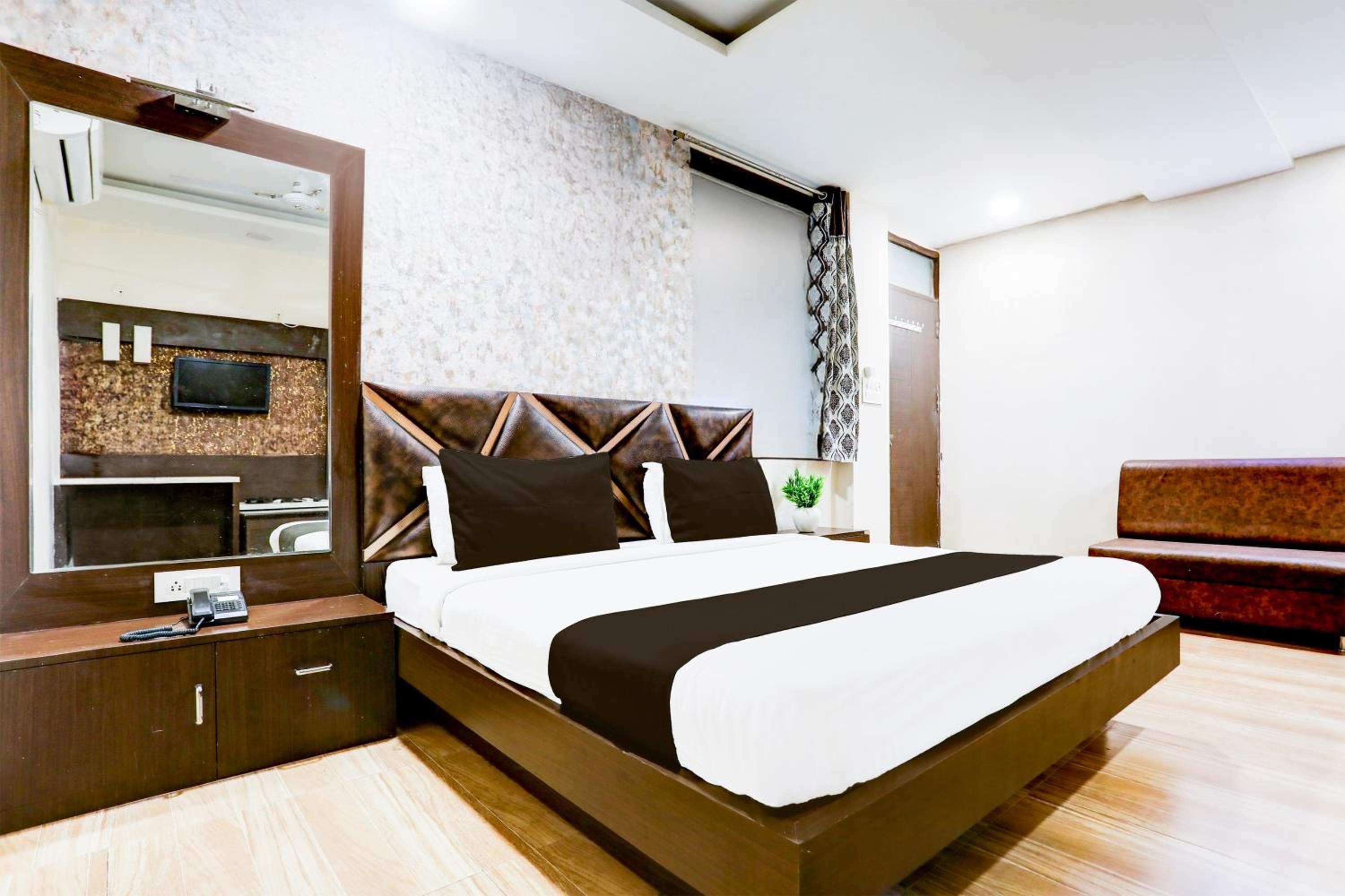 Triple Room with Bath photo 3