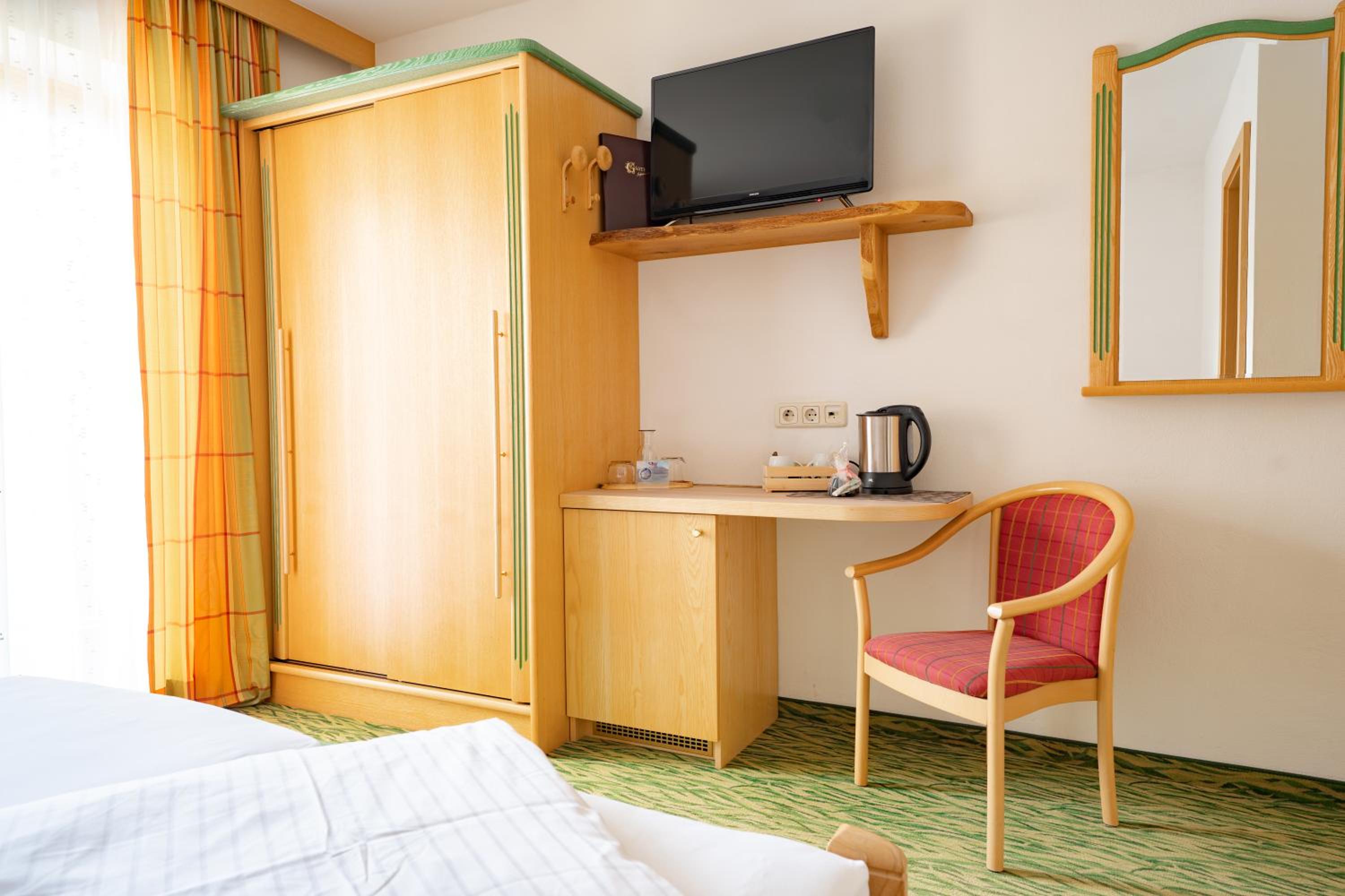 Single Room photo 3