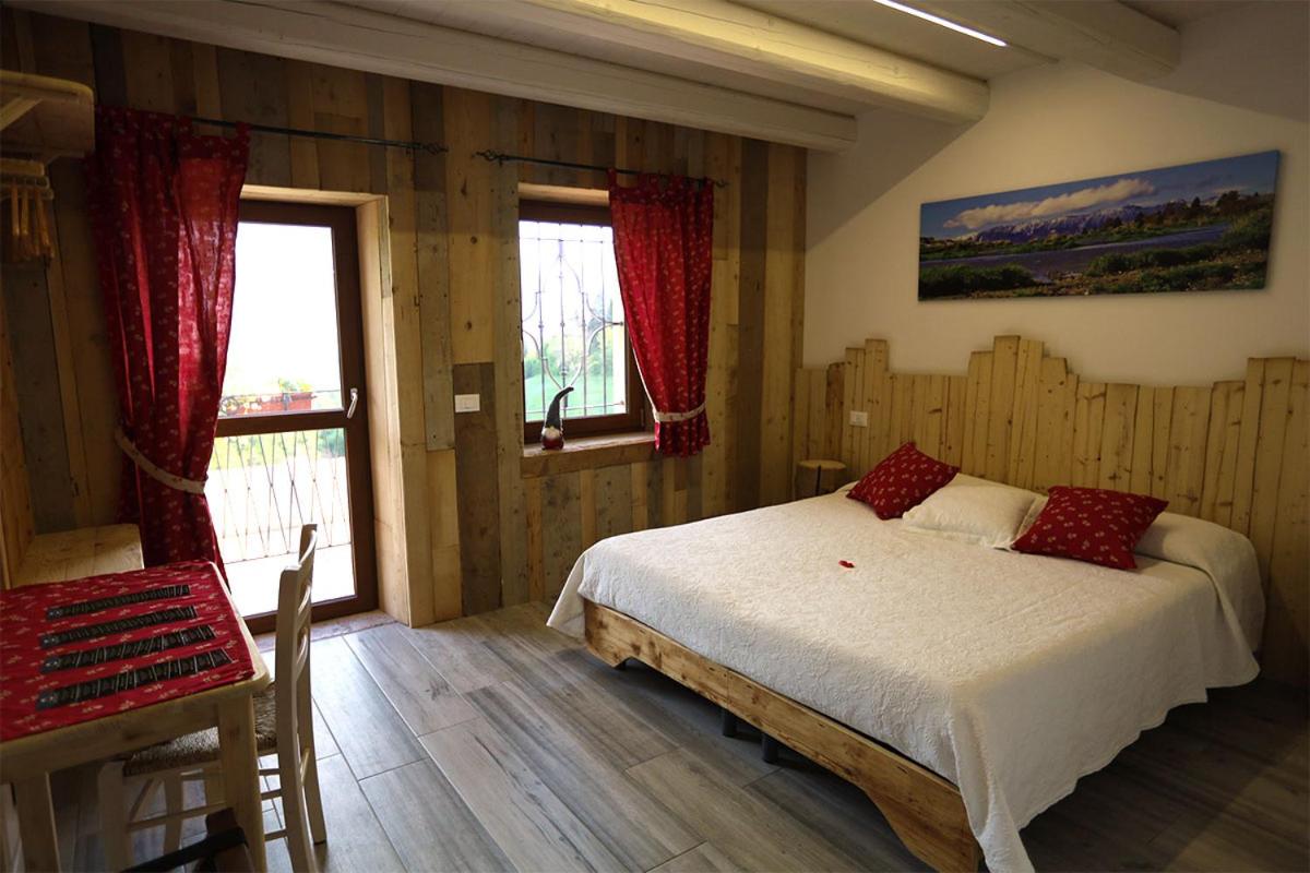 Deluxe Double Room with Balcony photo 3
