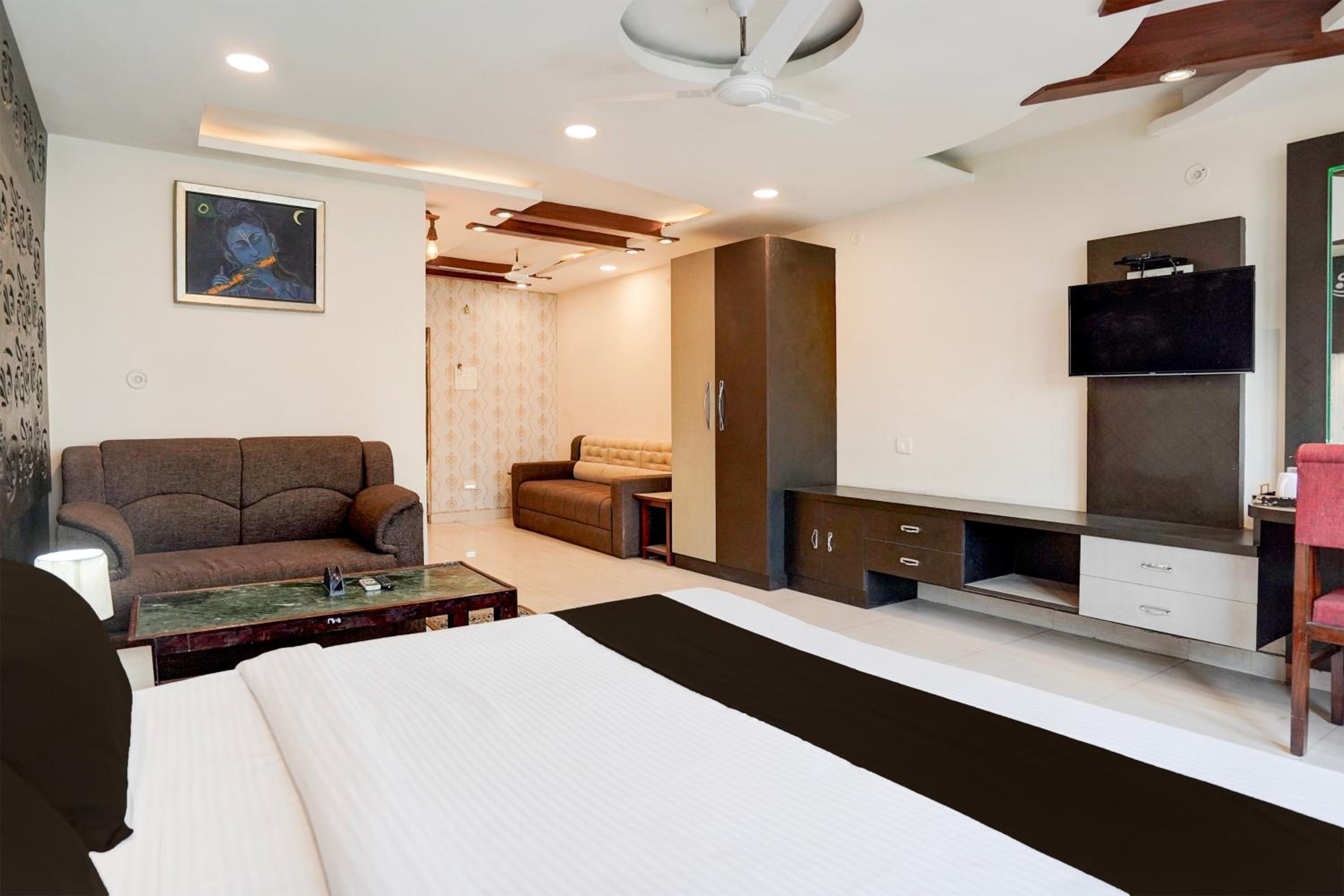 Deluxe Triple Room photo 3