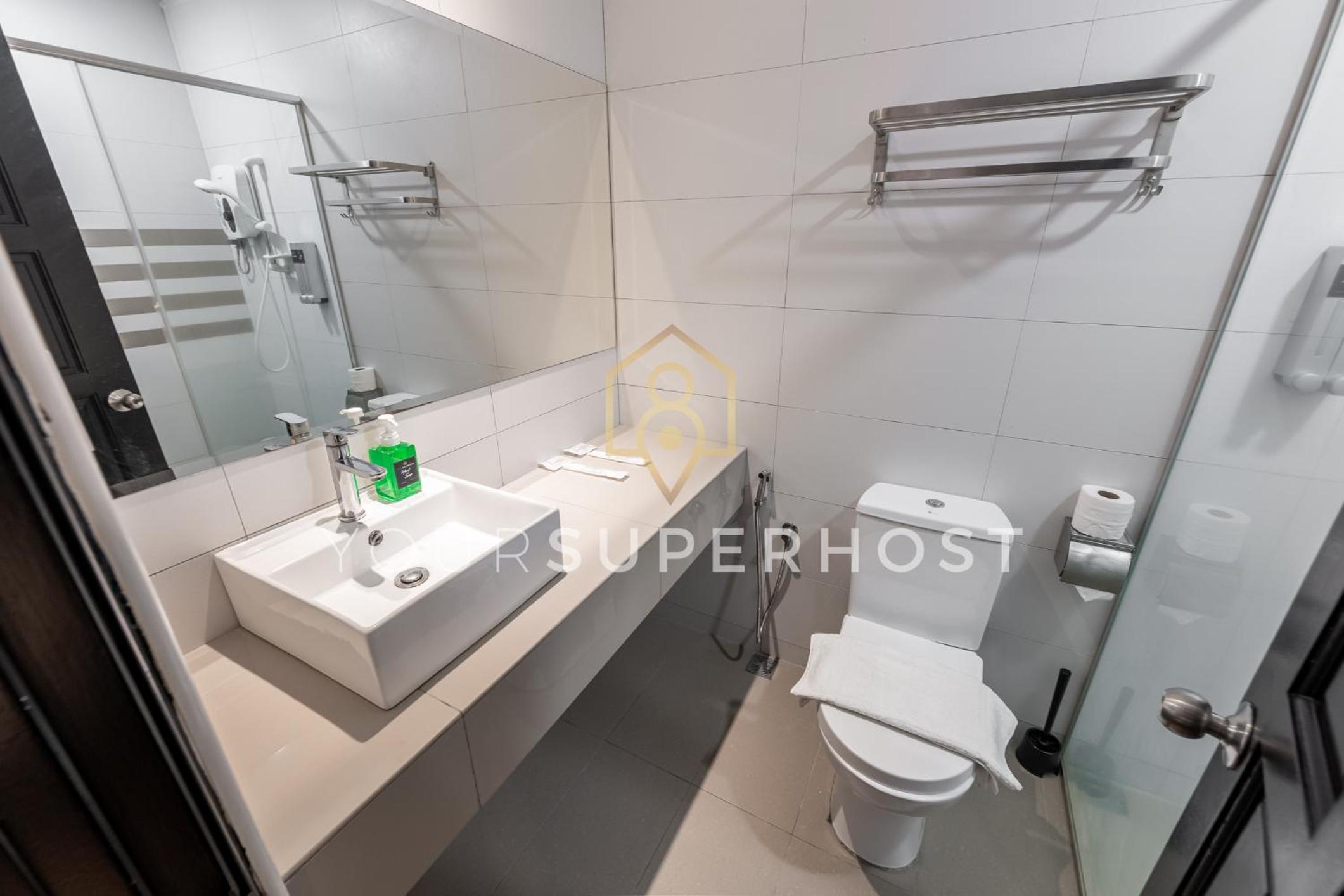 Deluxe King Suite