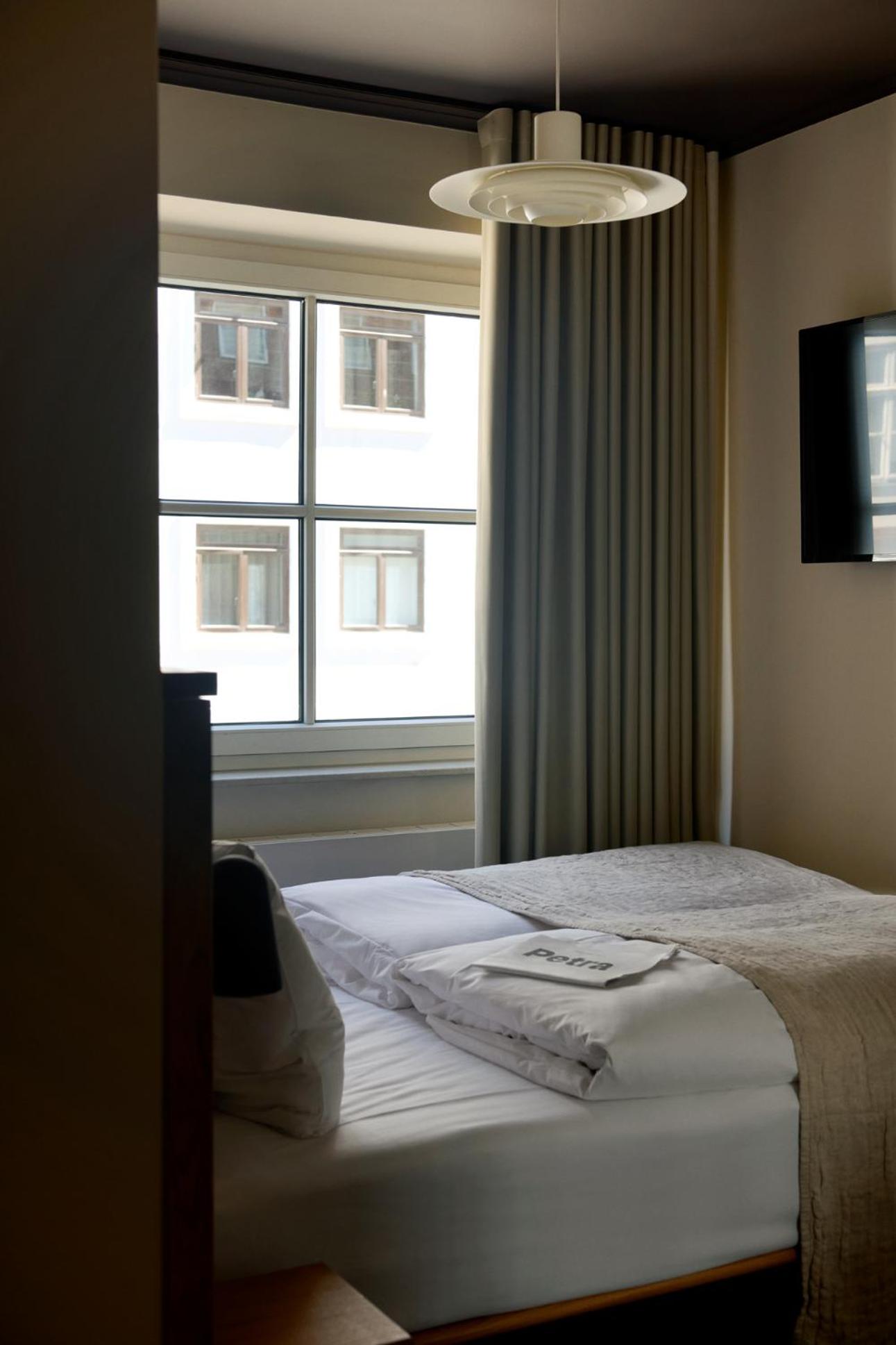 Small Double Room - Photo 9