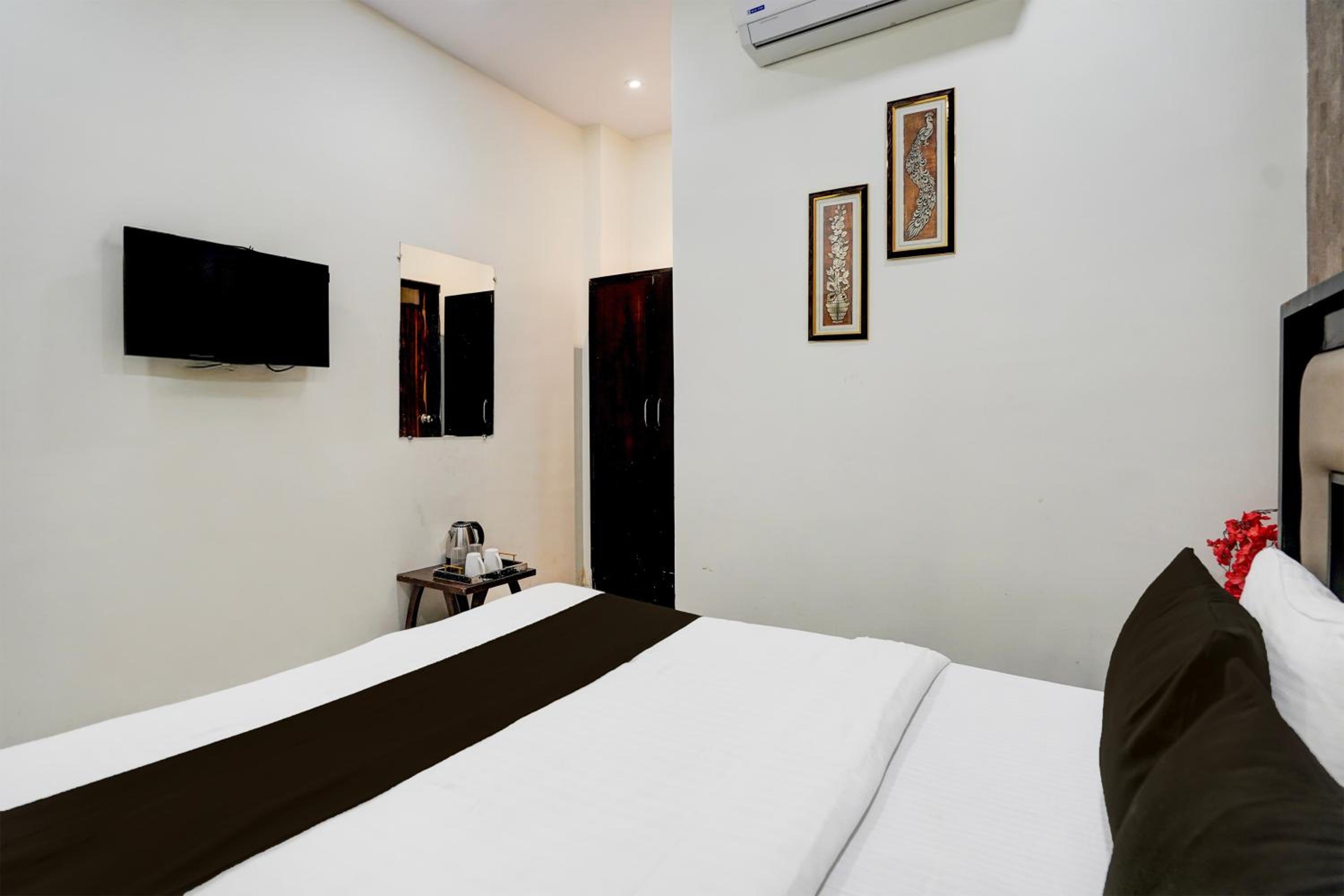 Classic Triple Room photo 2