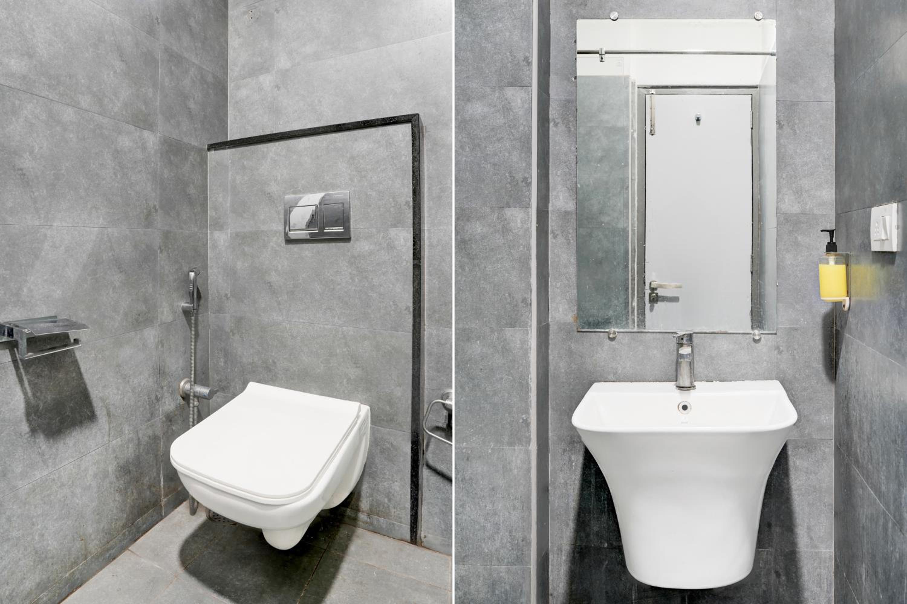 Triple Room with Bath photo 1