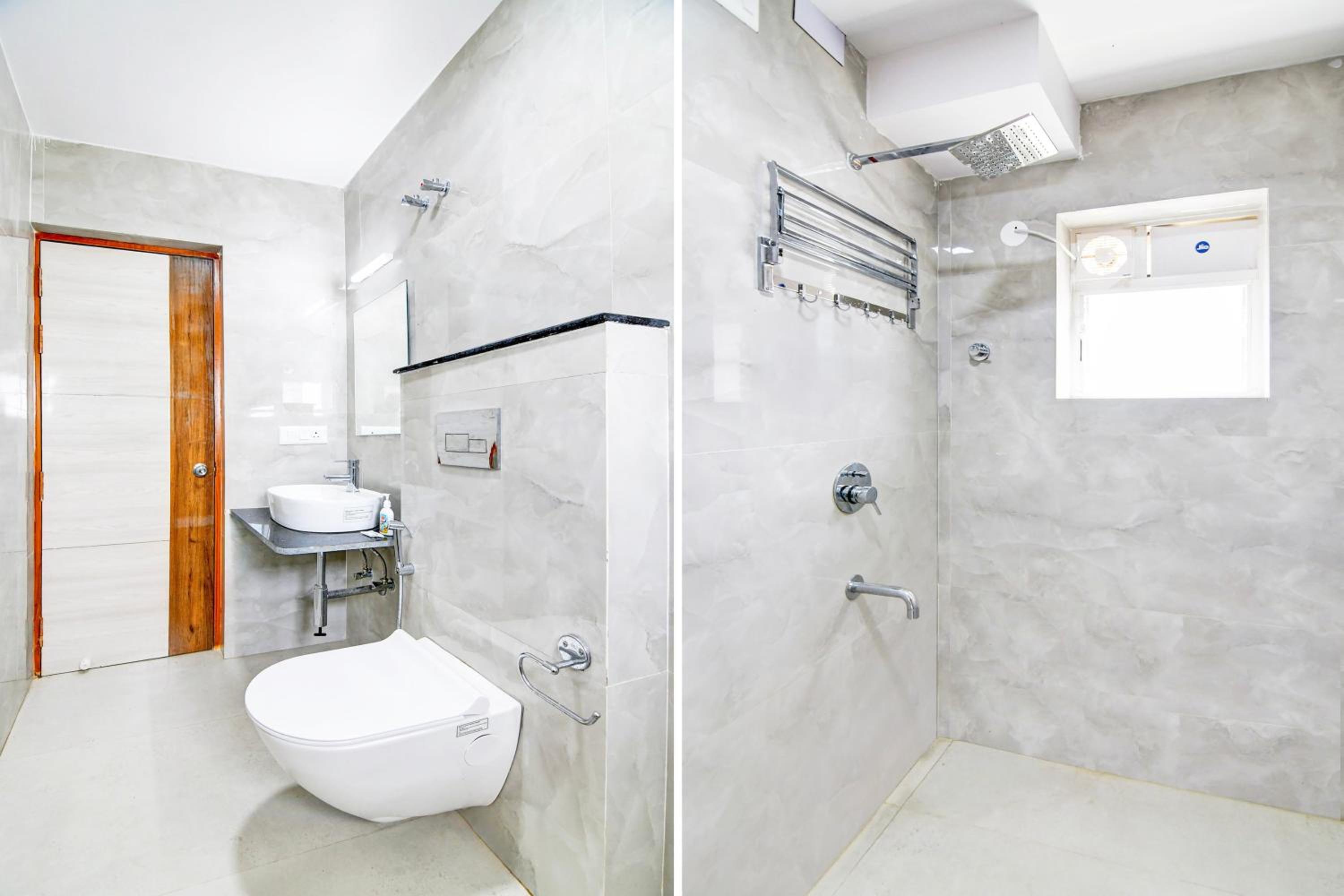 Triple Room with Bath photo 3