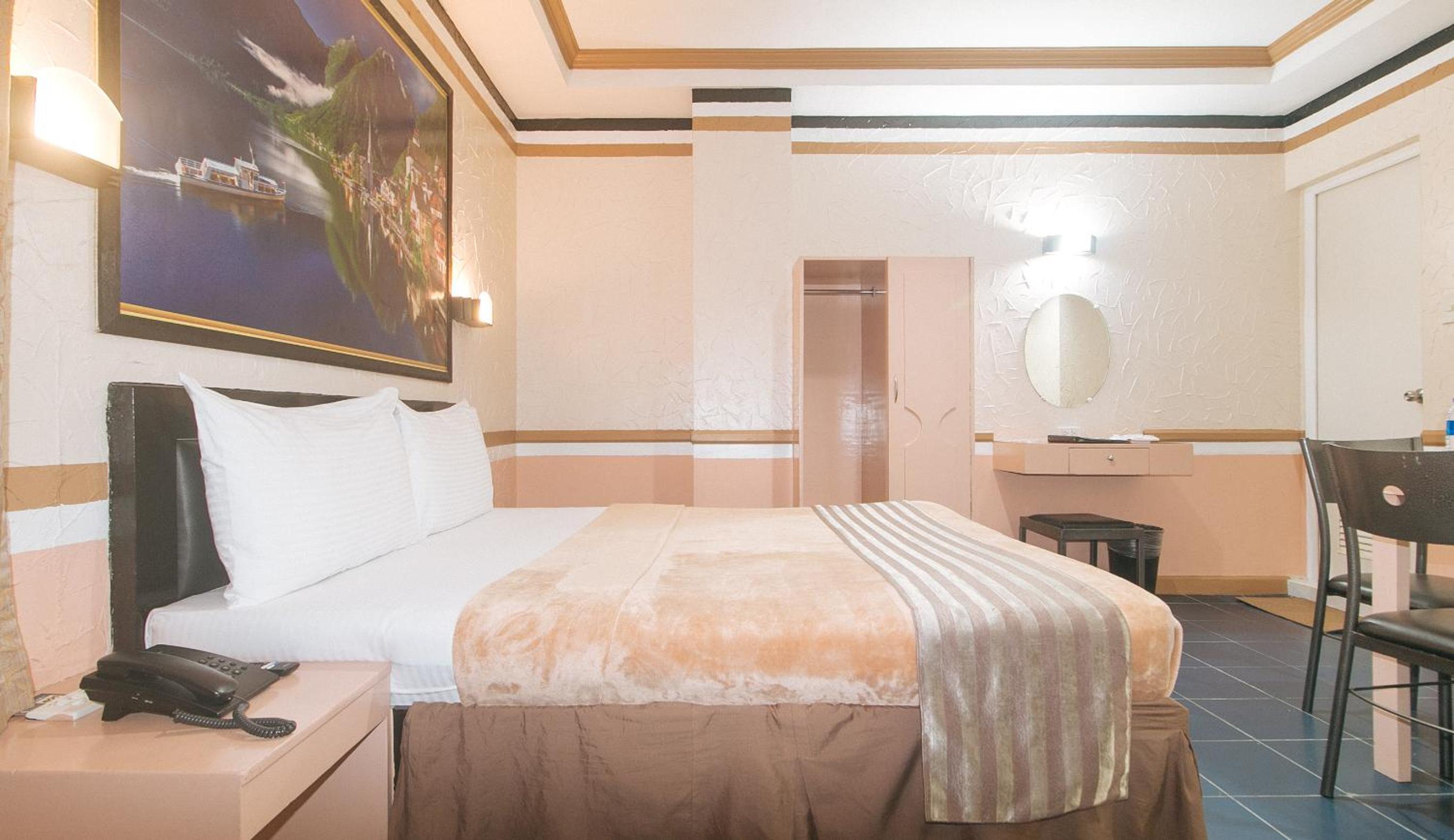 Deluxe Suite