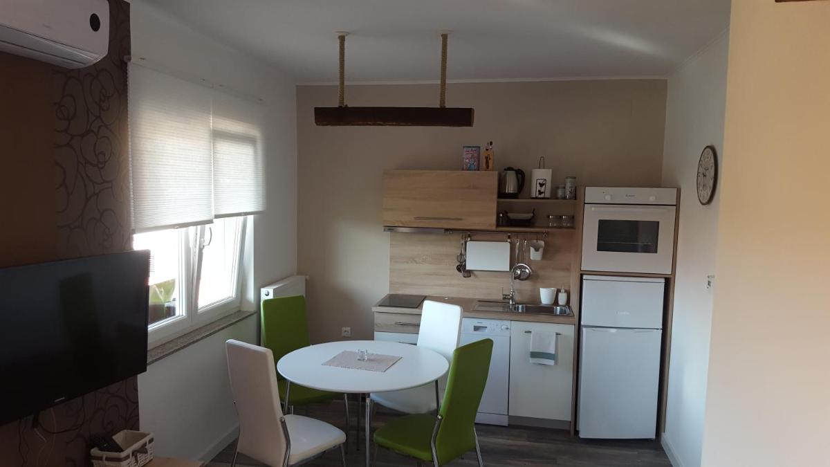 Apartment with Balcony photo 2