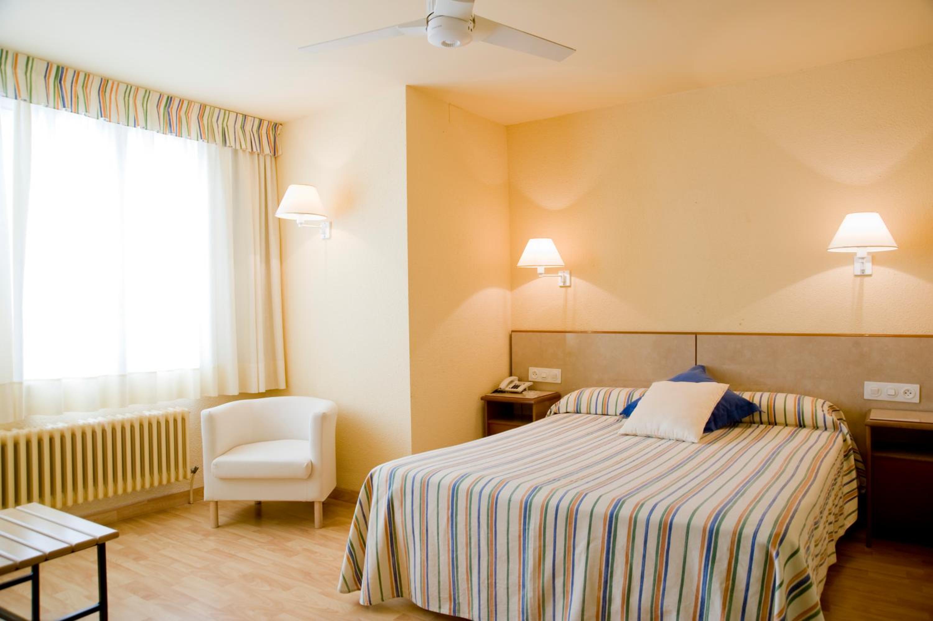 Double or Twin Room - Photo 1