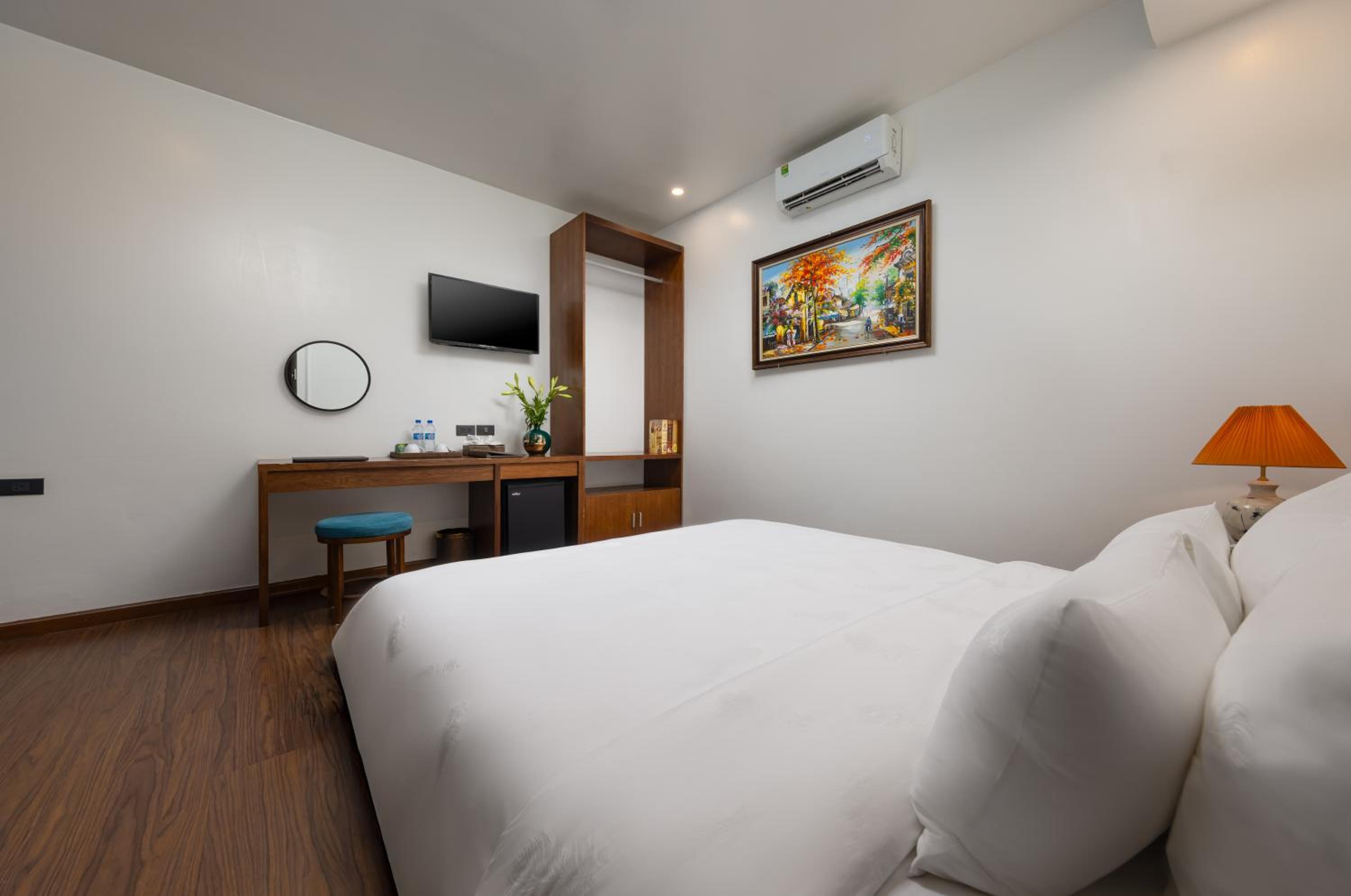 Junior Suite with Balcony photo 1