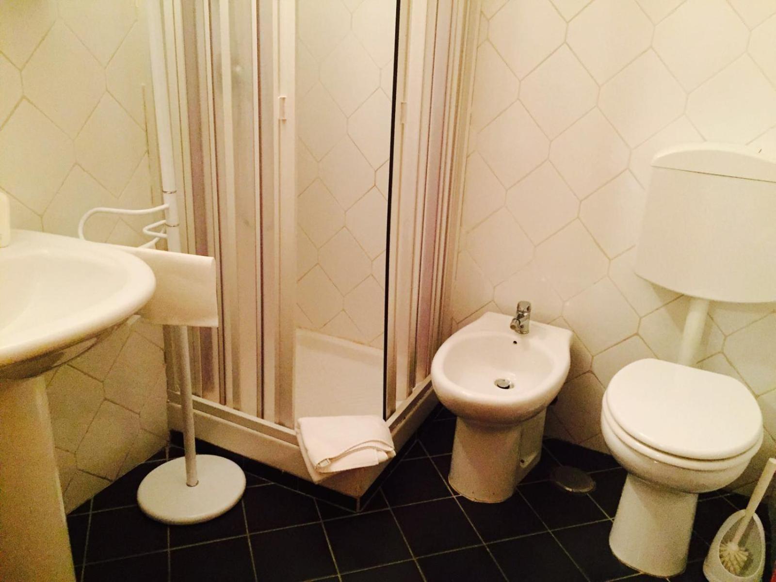 Triple Room with Private Bathroom photo 2