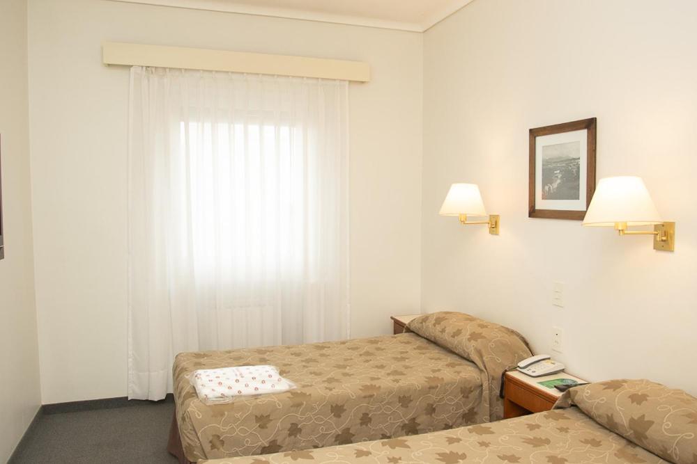 Standard Twin Room photo 2