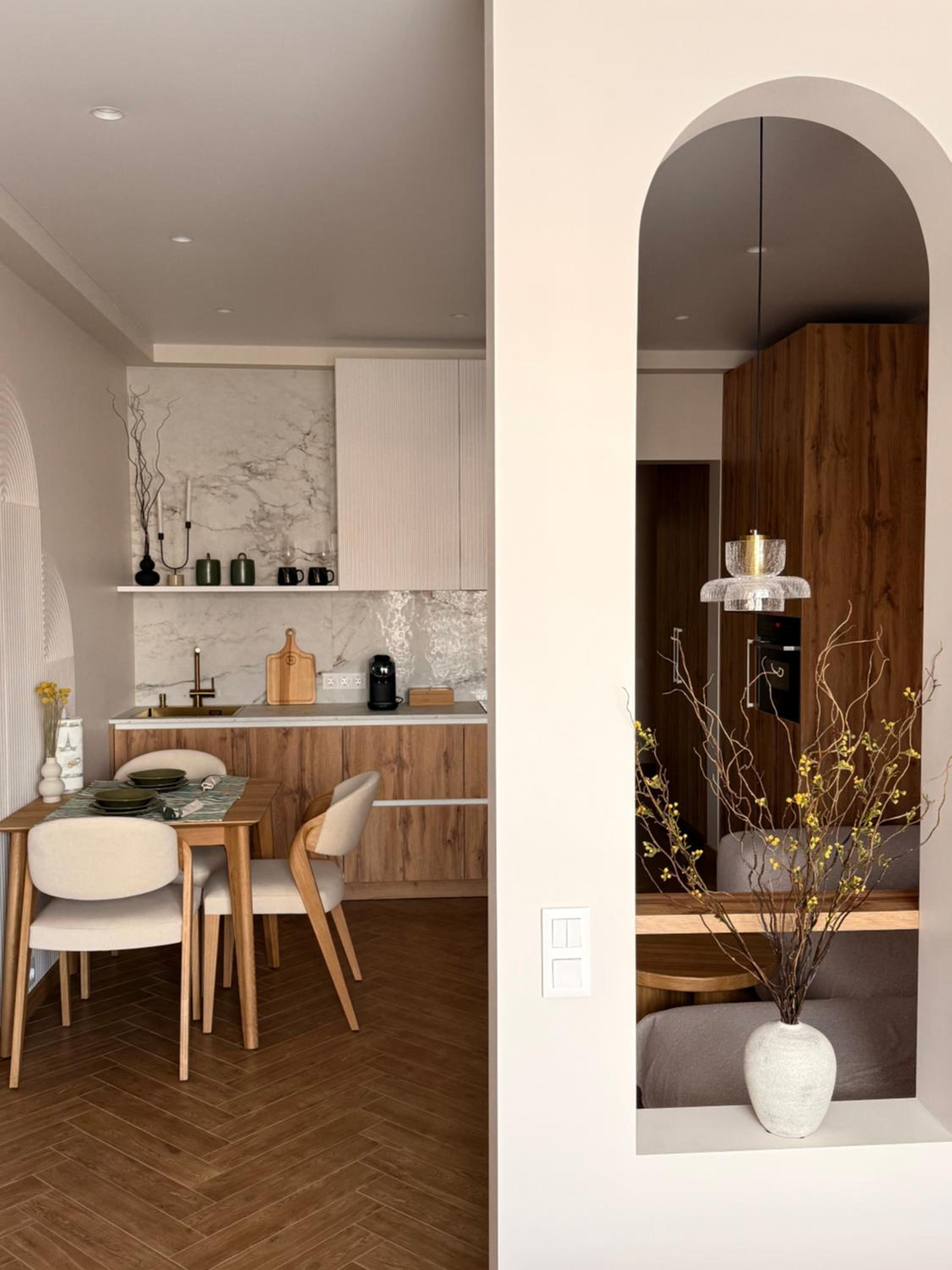 Studio Apartment with Queen Bed photo 2
