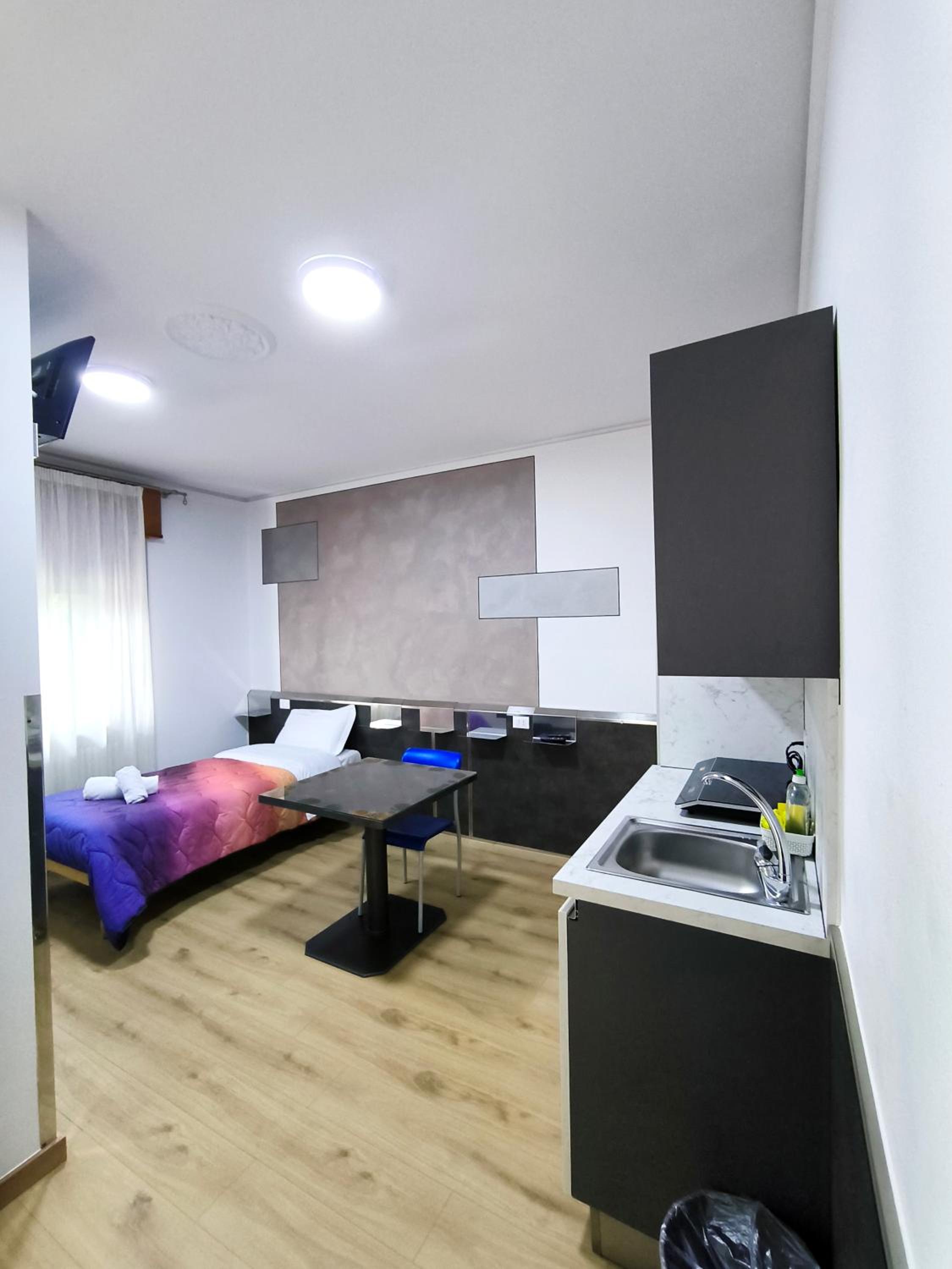 Studio Apartment photo 2