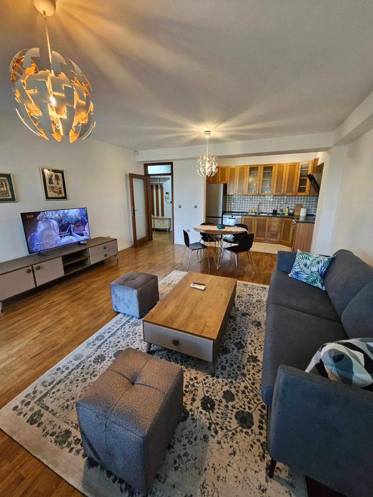 Two-Bedroom Apartment with Balcony photo 3