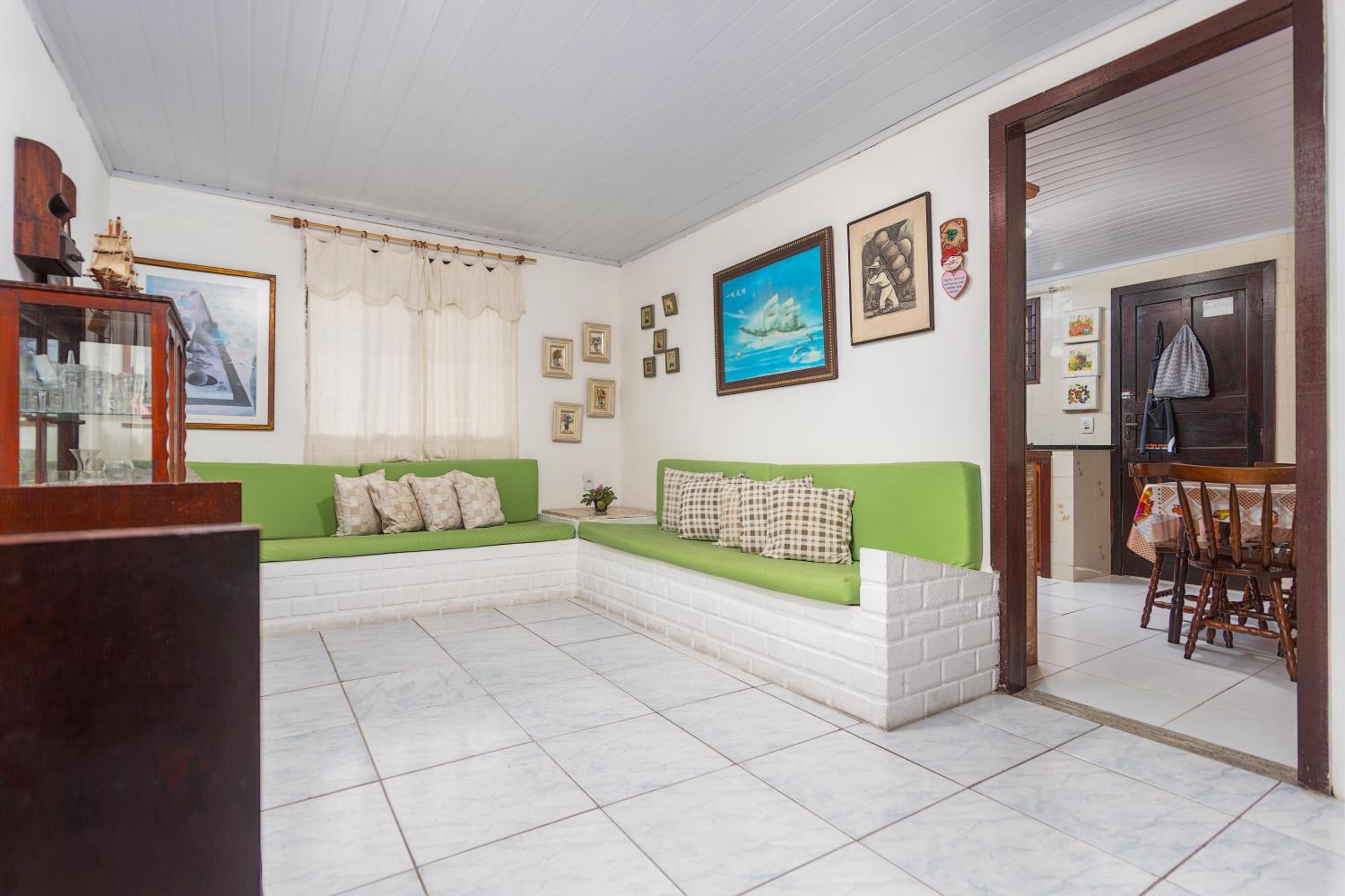 Three-Bedroom House photo 2