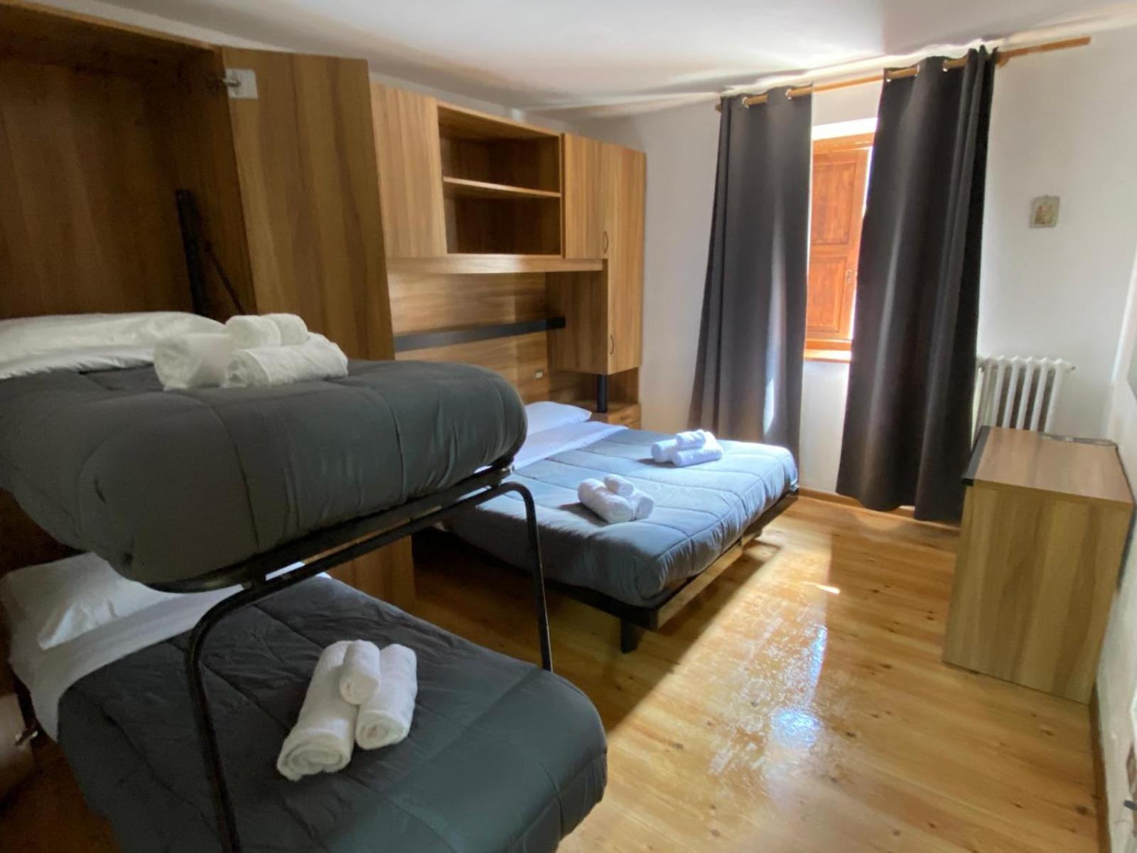 Economy Quadruple Room photo 2