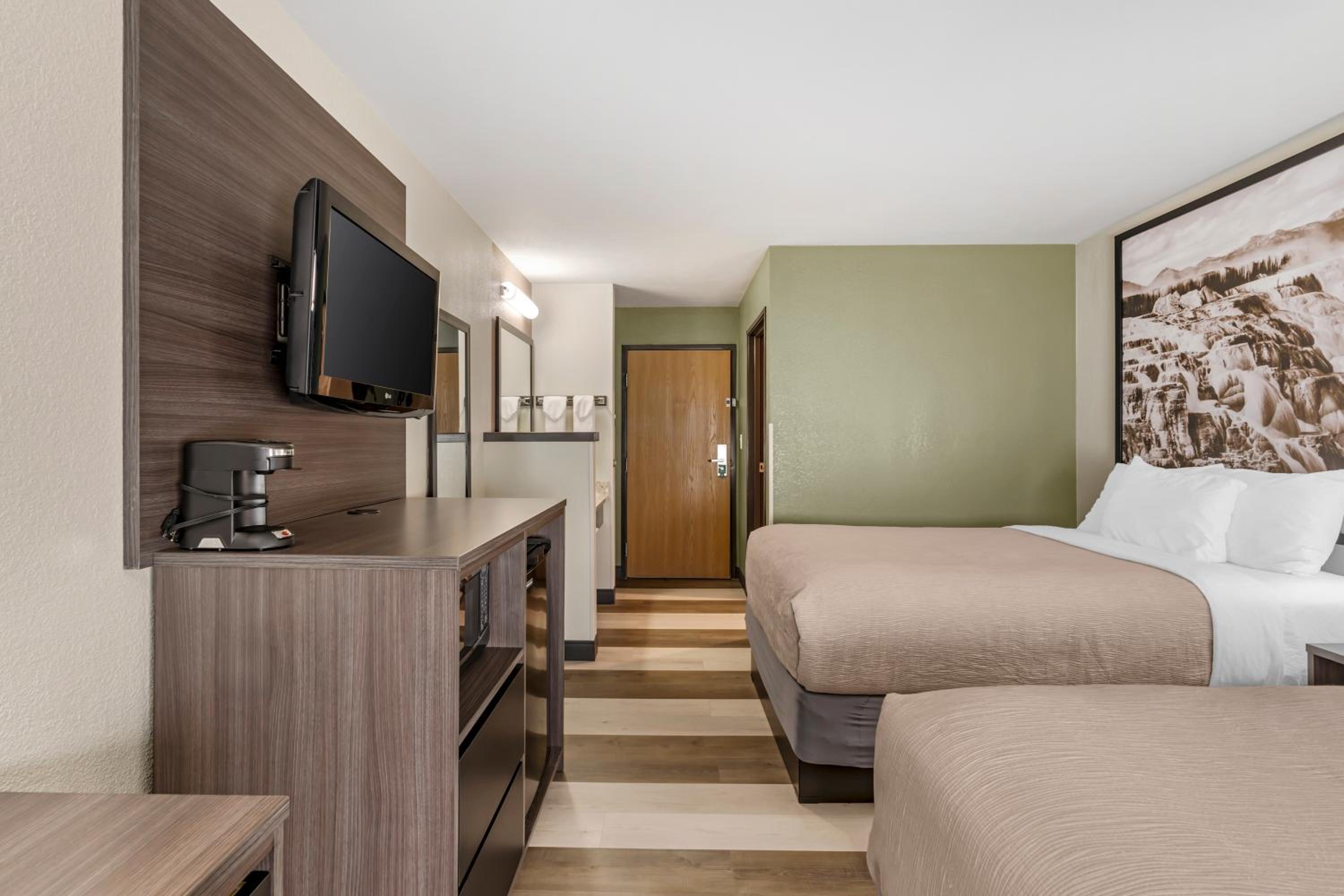 Standard Double Room with Two Double Beds - Non-Smoking - Photo 2