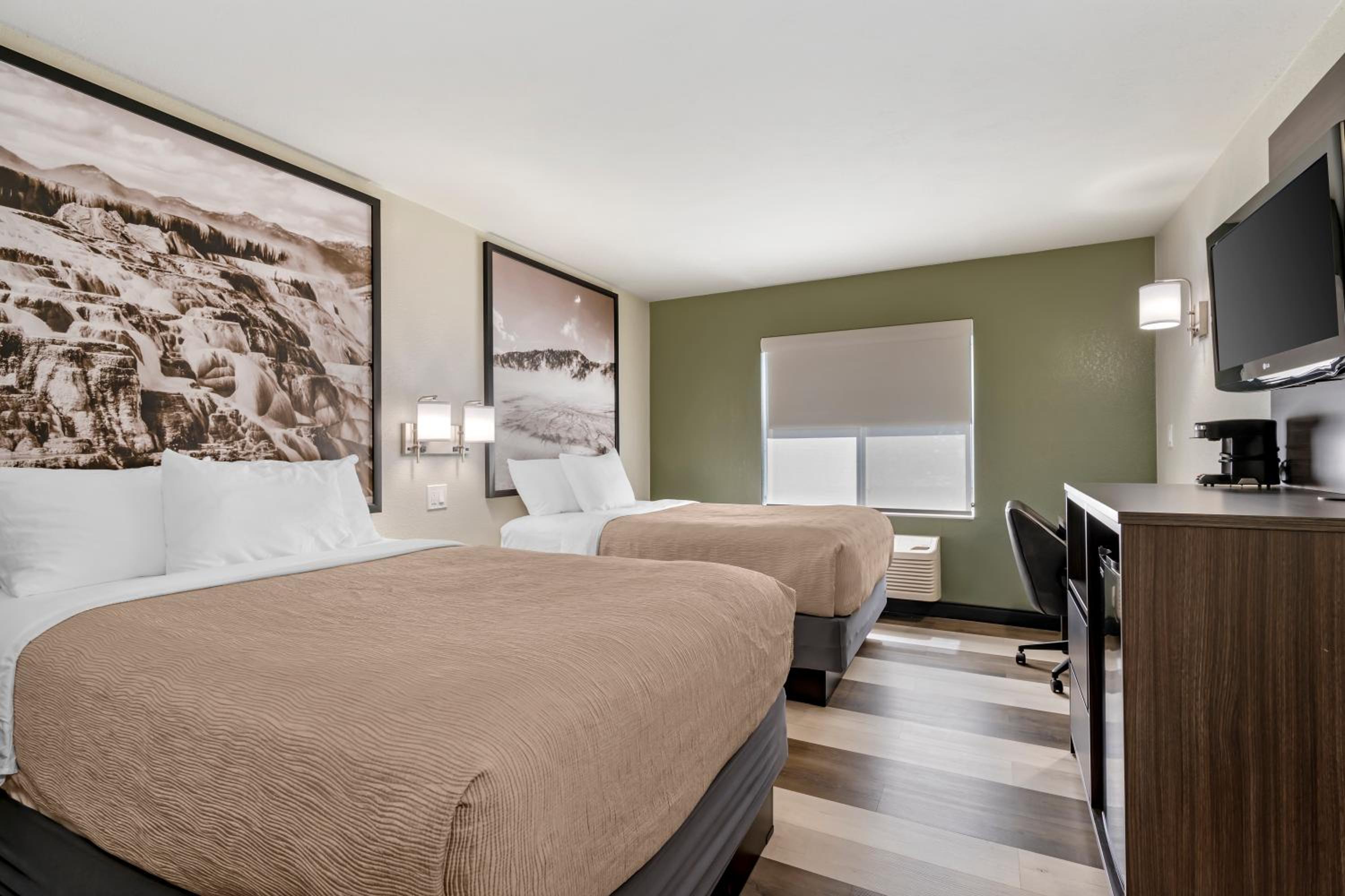 Standard Double Room with Two Double Beds - Non-Smoking - Photo 1