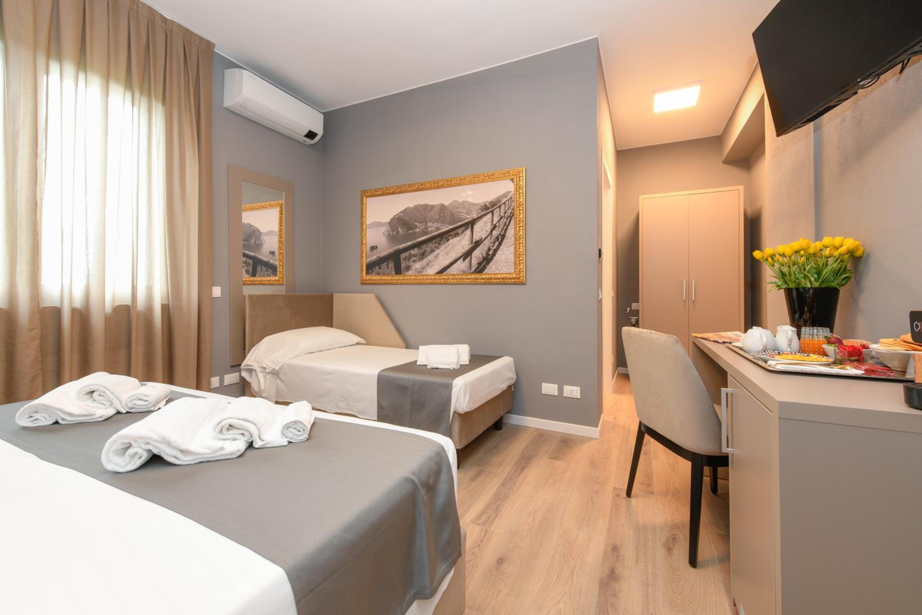 Superior Triple Room photo 2