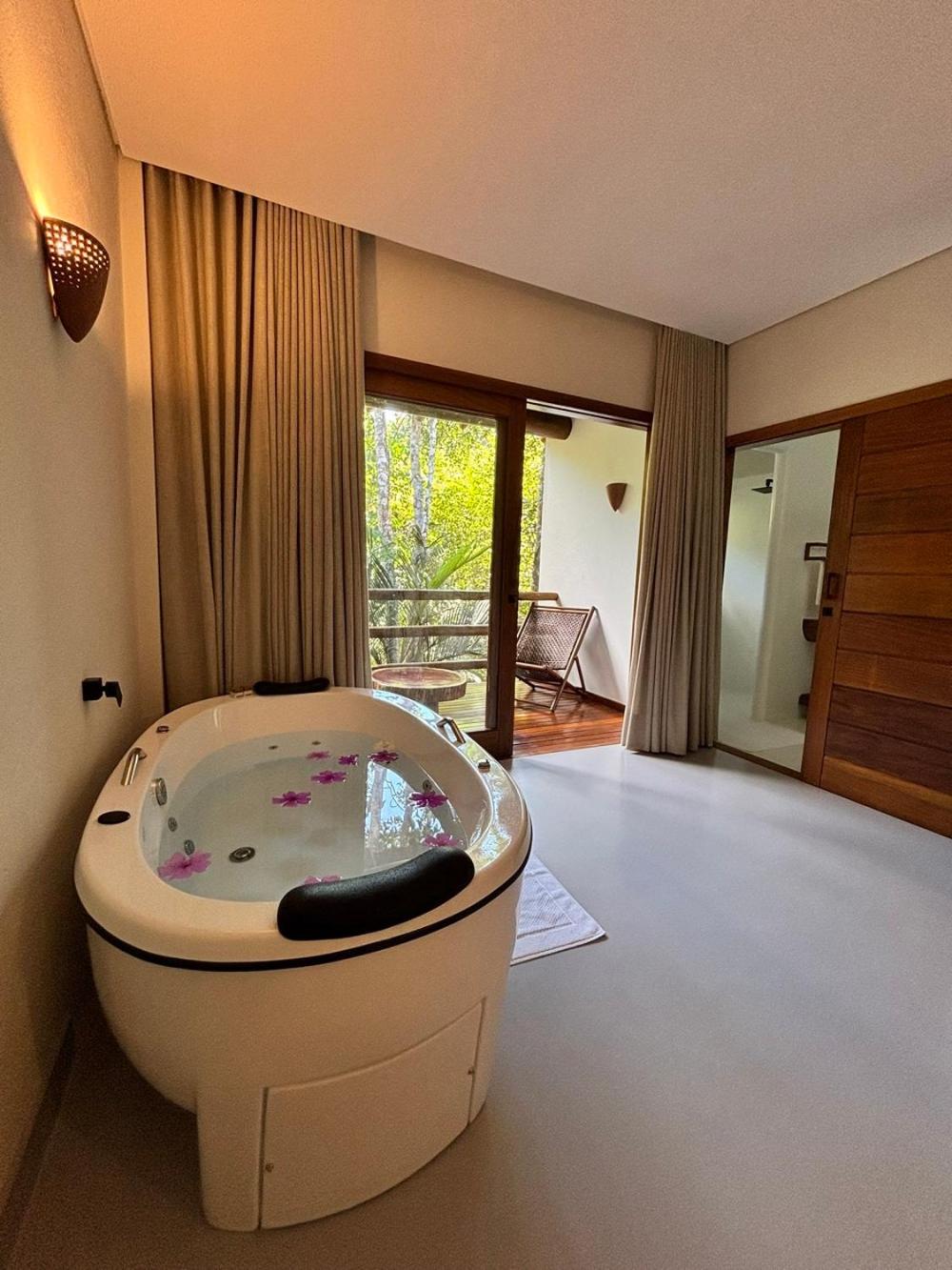 Suite with Hot Tub