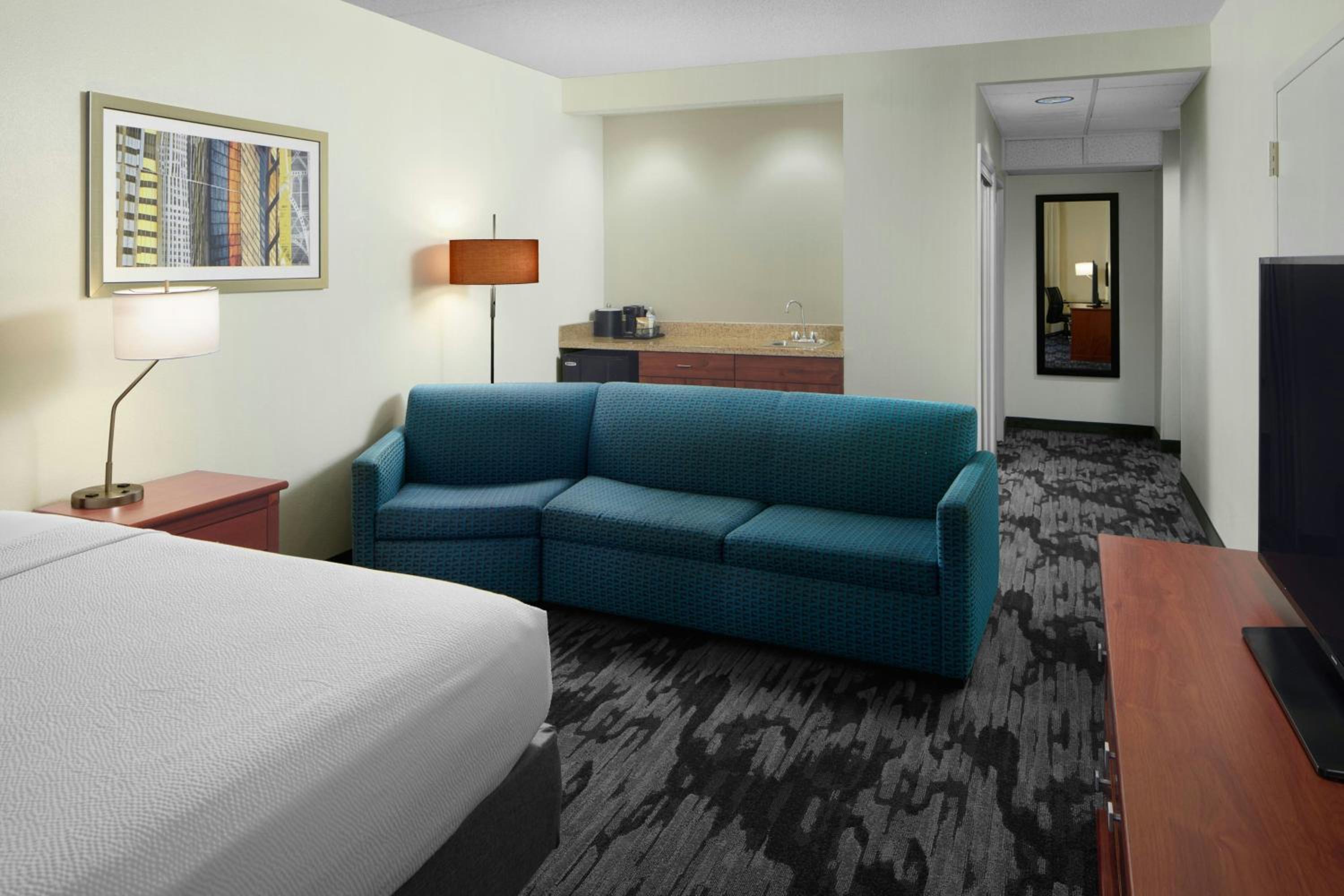 King Room with Sofa Bed photo 1