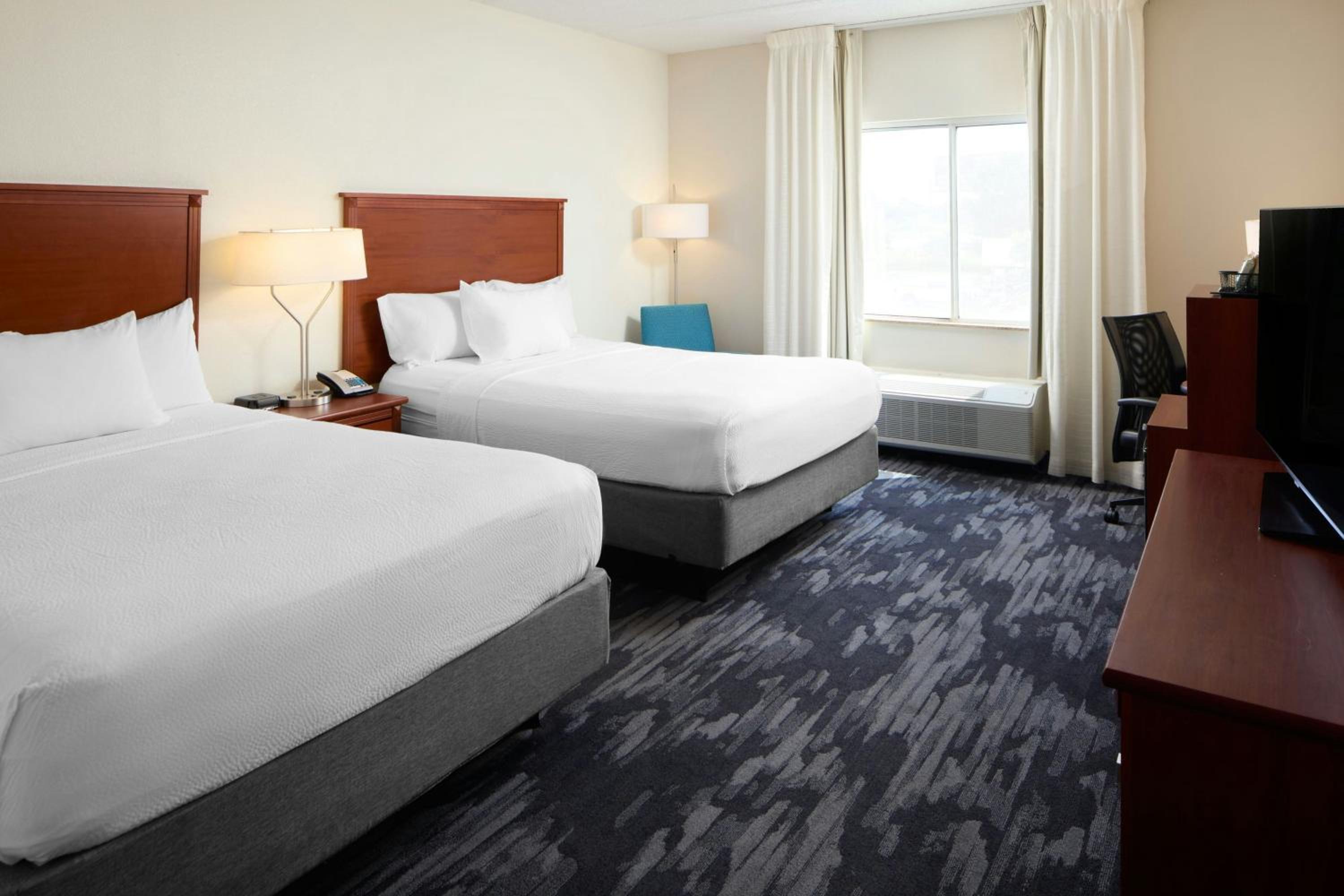 Queen Room with Two Queen Beds and Roll-in Shower - Mobility and Hearing Accessible - Photo 2