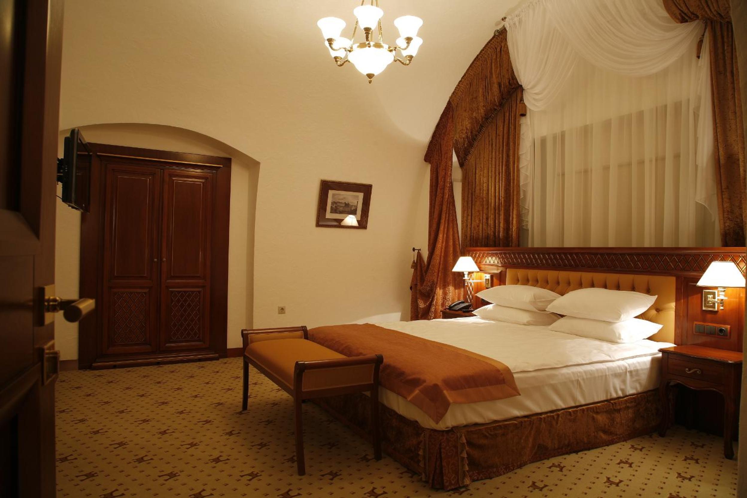 Suite - Photo 5