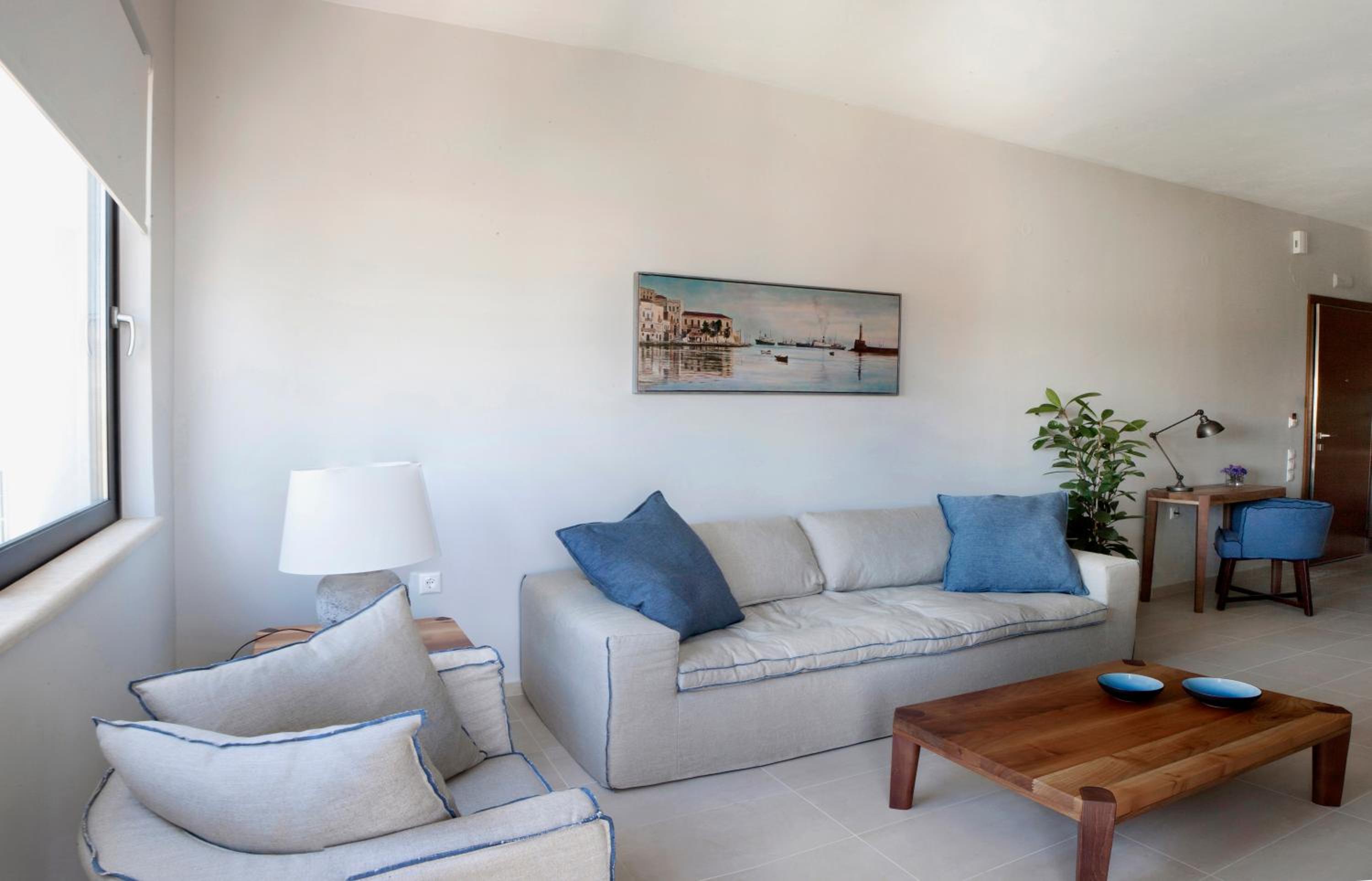 One Bedroom Apartment with Partial Sea View photo 1