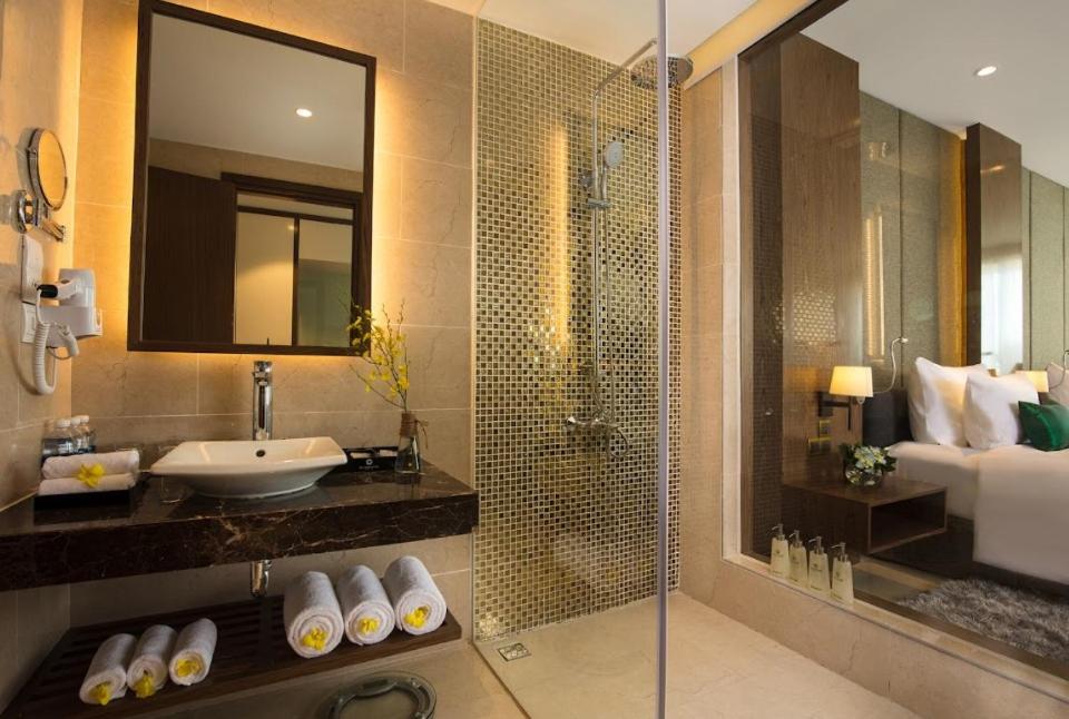 Twin Room with Lake View photo 2